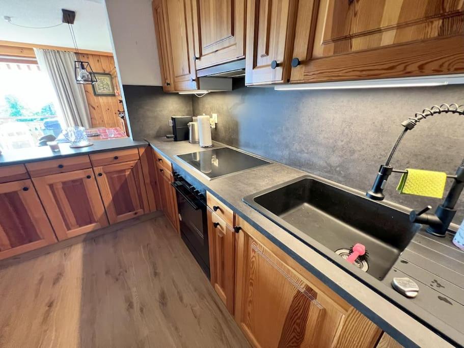 Beryl Flat for 5, stunning views