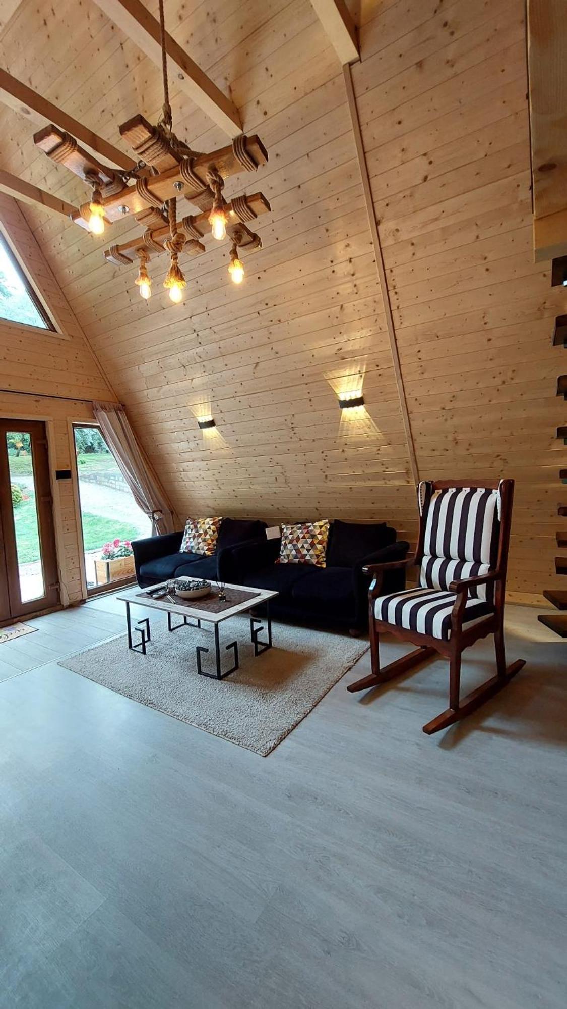 Luna kuća- Devojački bunar