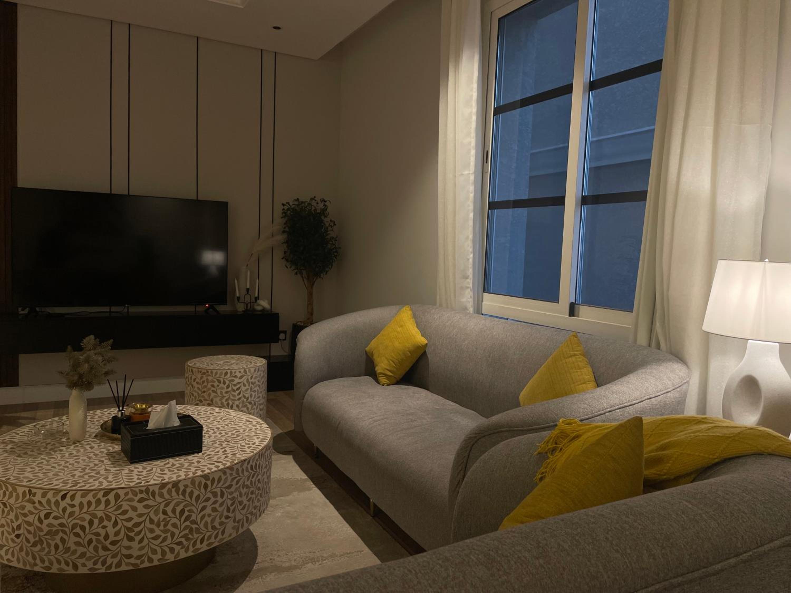 luxury Apartment Al Majdiah Residence,5