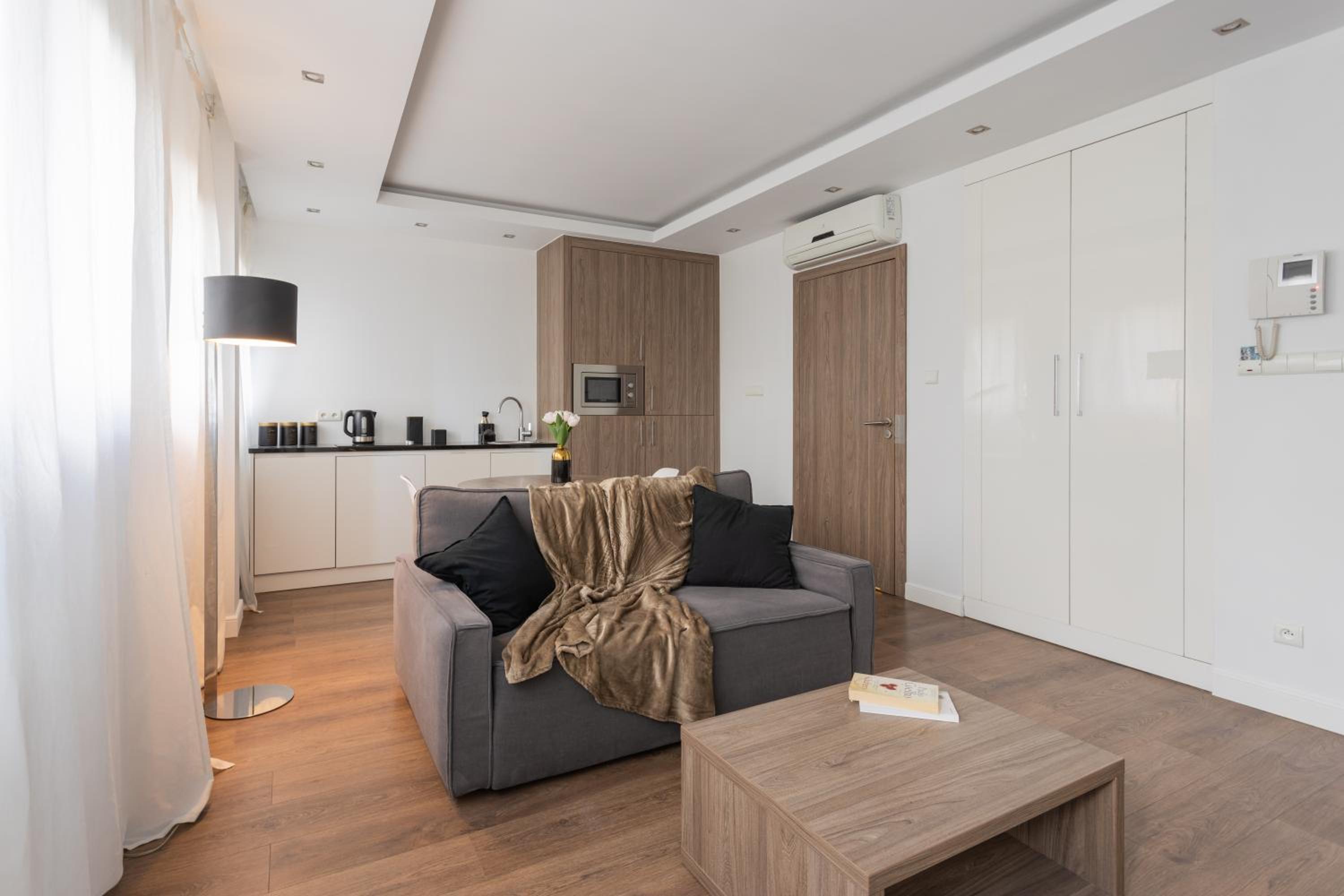 Urban Chic - Great Location - Modern Studio - Wronia 45B