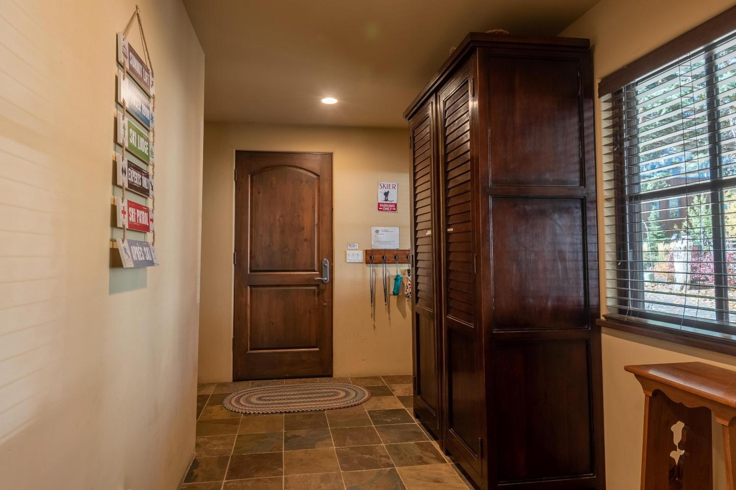 Deer Run Townhome 145A view 3