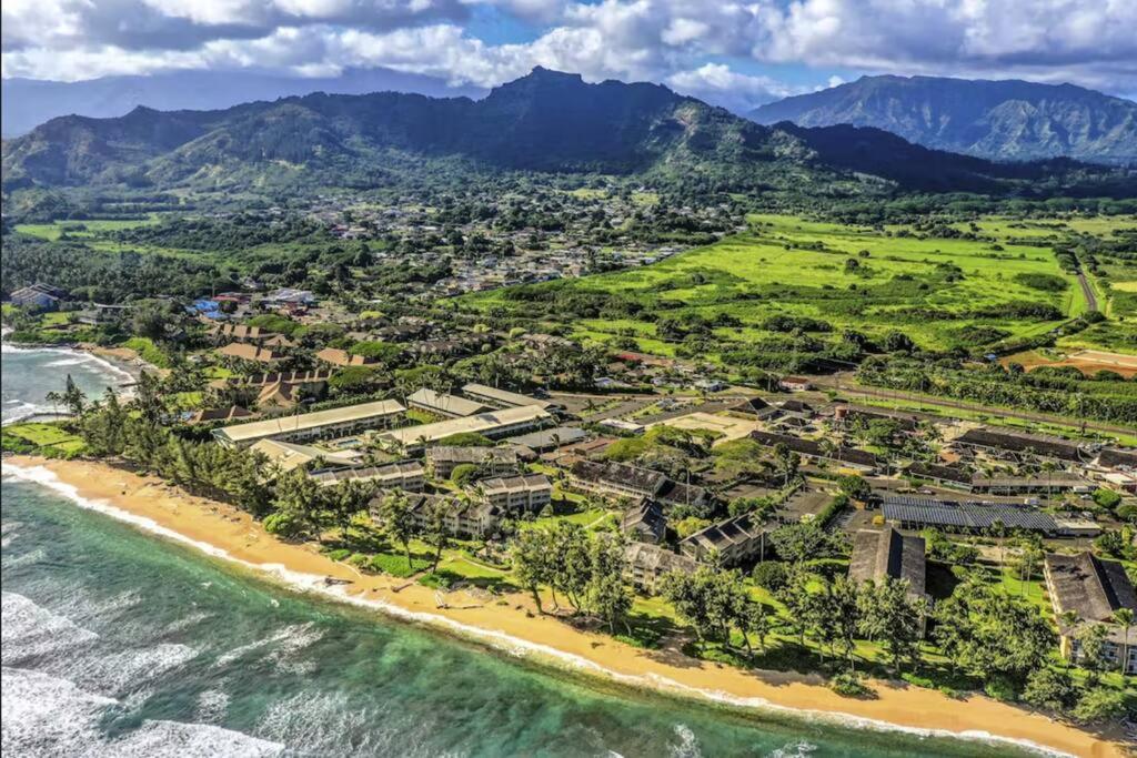 Beautiful OCEAN VIEW with free Parking & Top Floor view 4