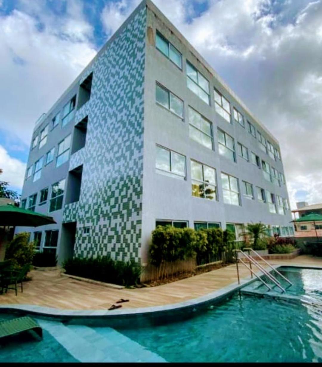 Hotel Flet Red - Image 1