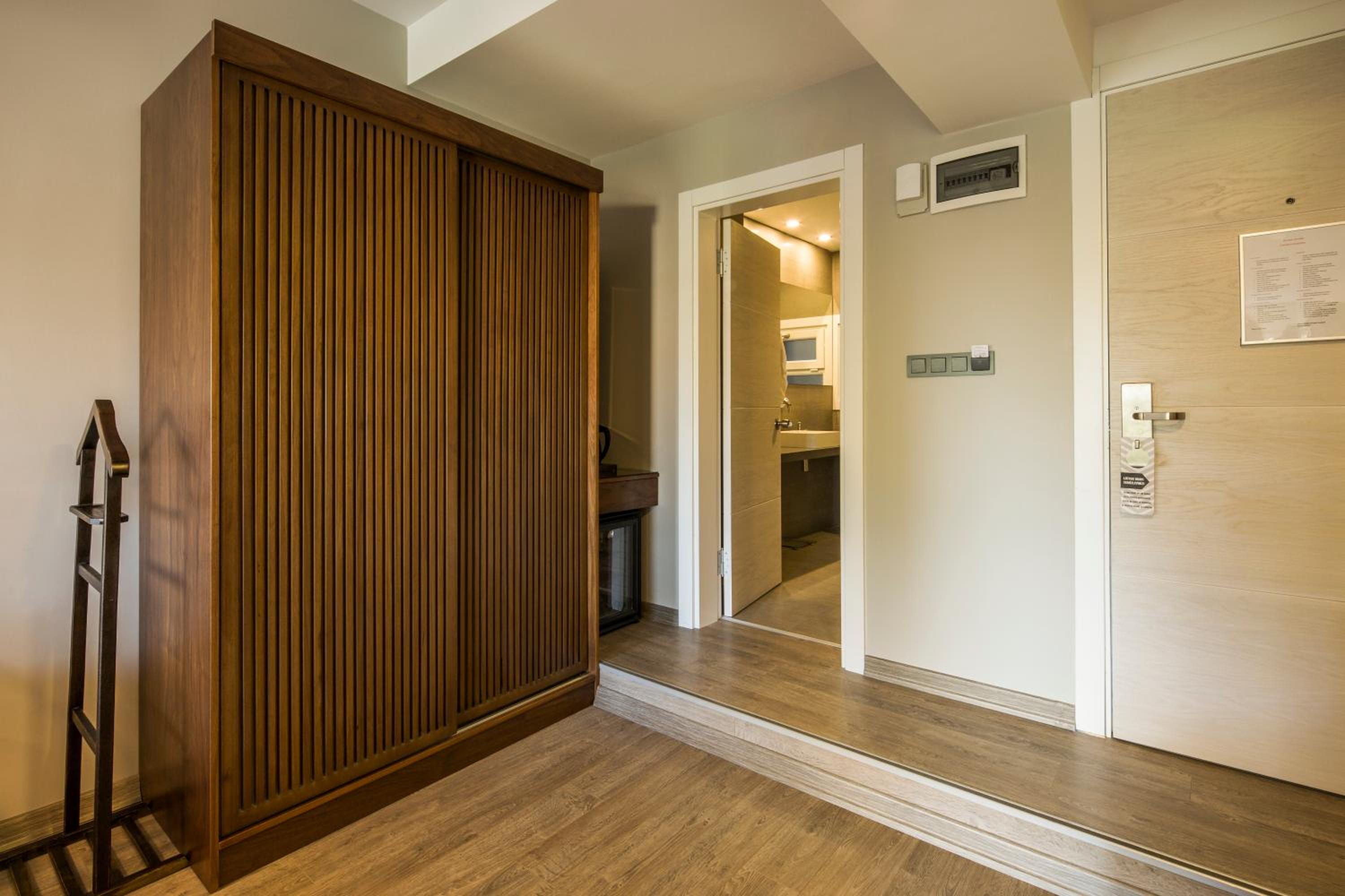 Taxim Suites Residences Istanbul - Image 75