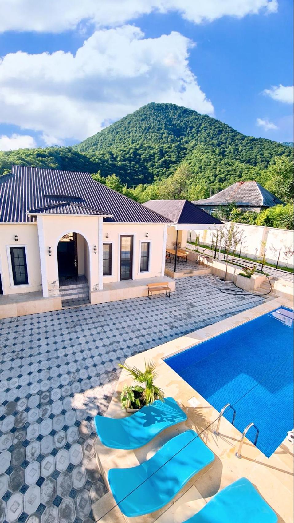 White Luxry villa OR