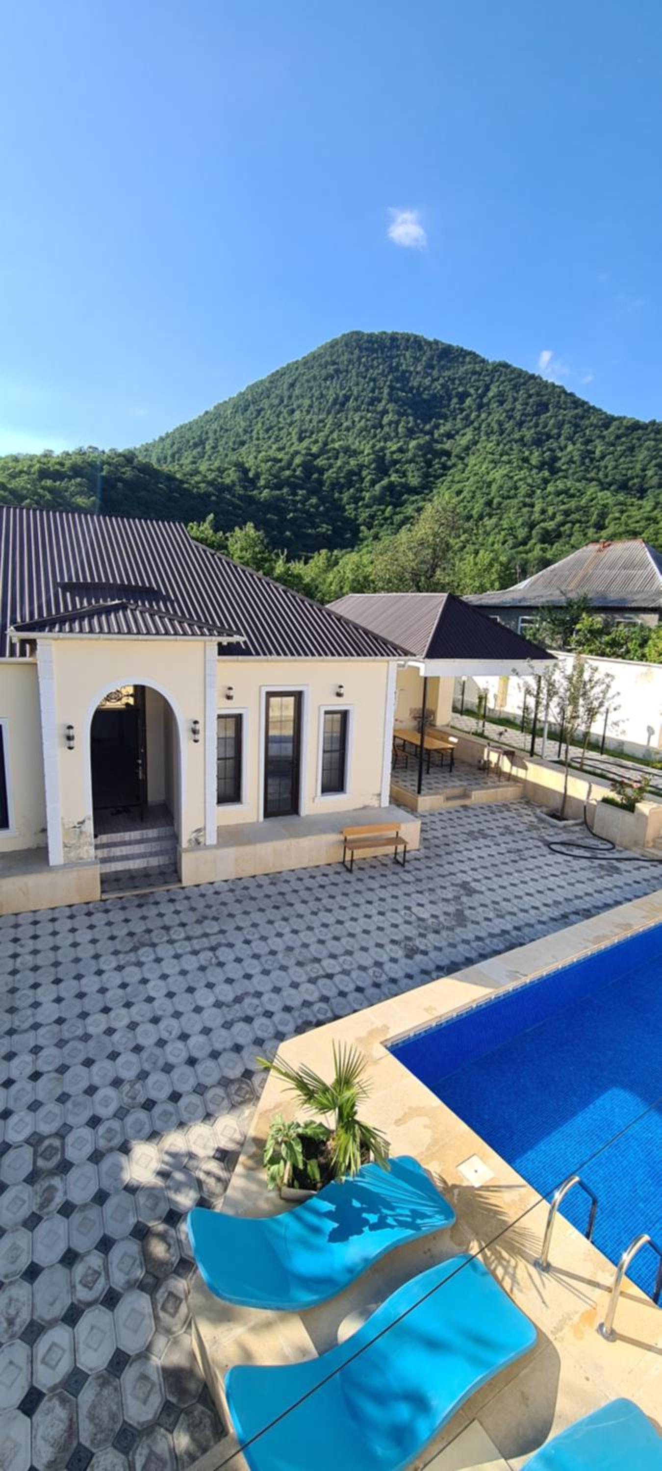 White Luxry villa OR