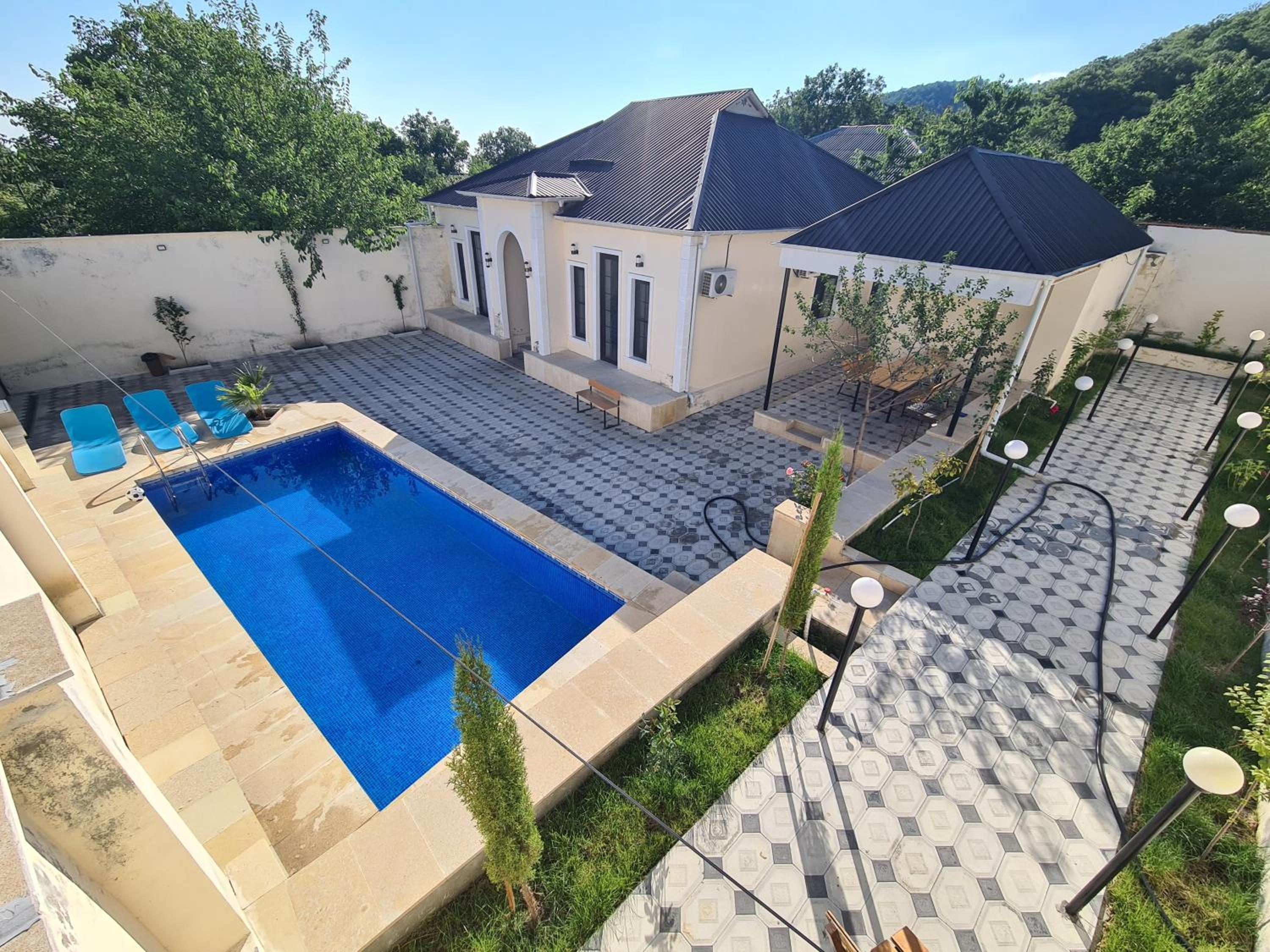 White Luxry villa OR
