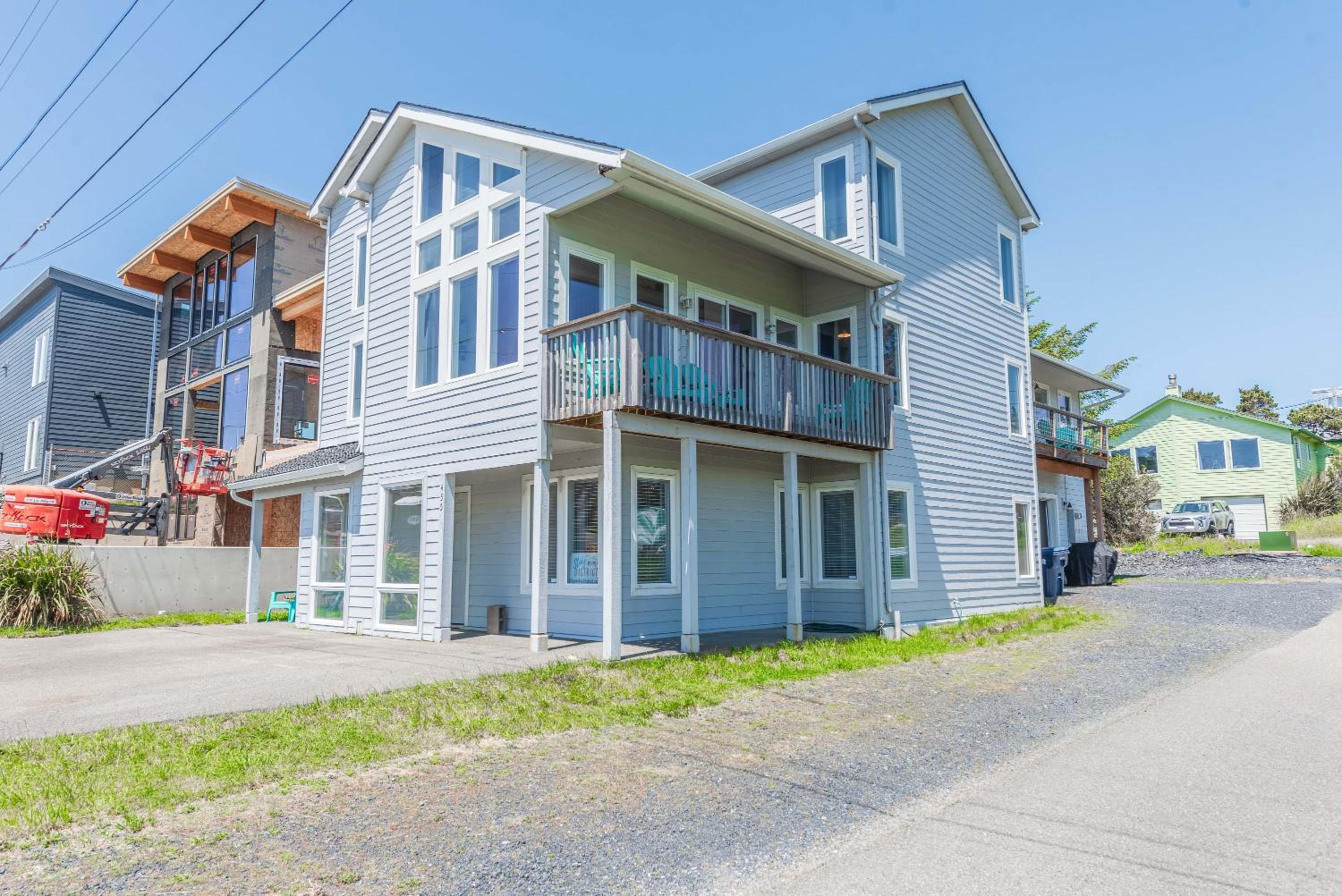 #StayinMyDistrict Oceanview Studio Loft