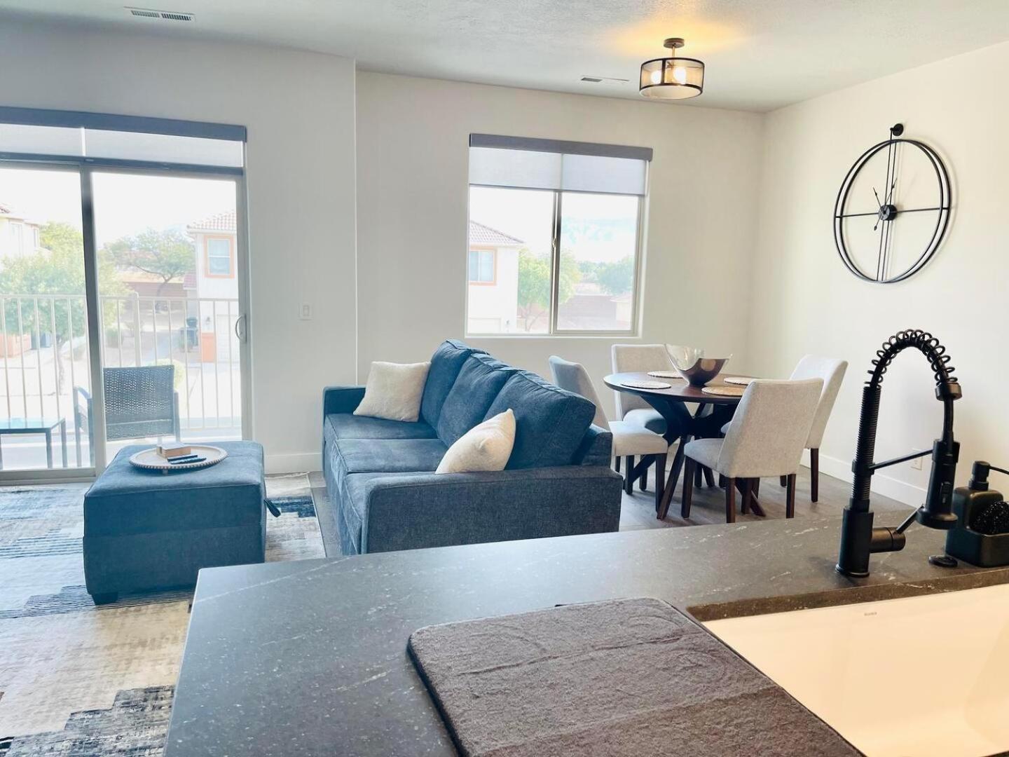 Sharp Mesa Oasis view 5