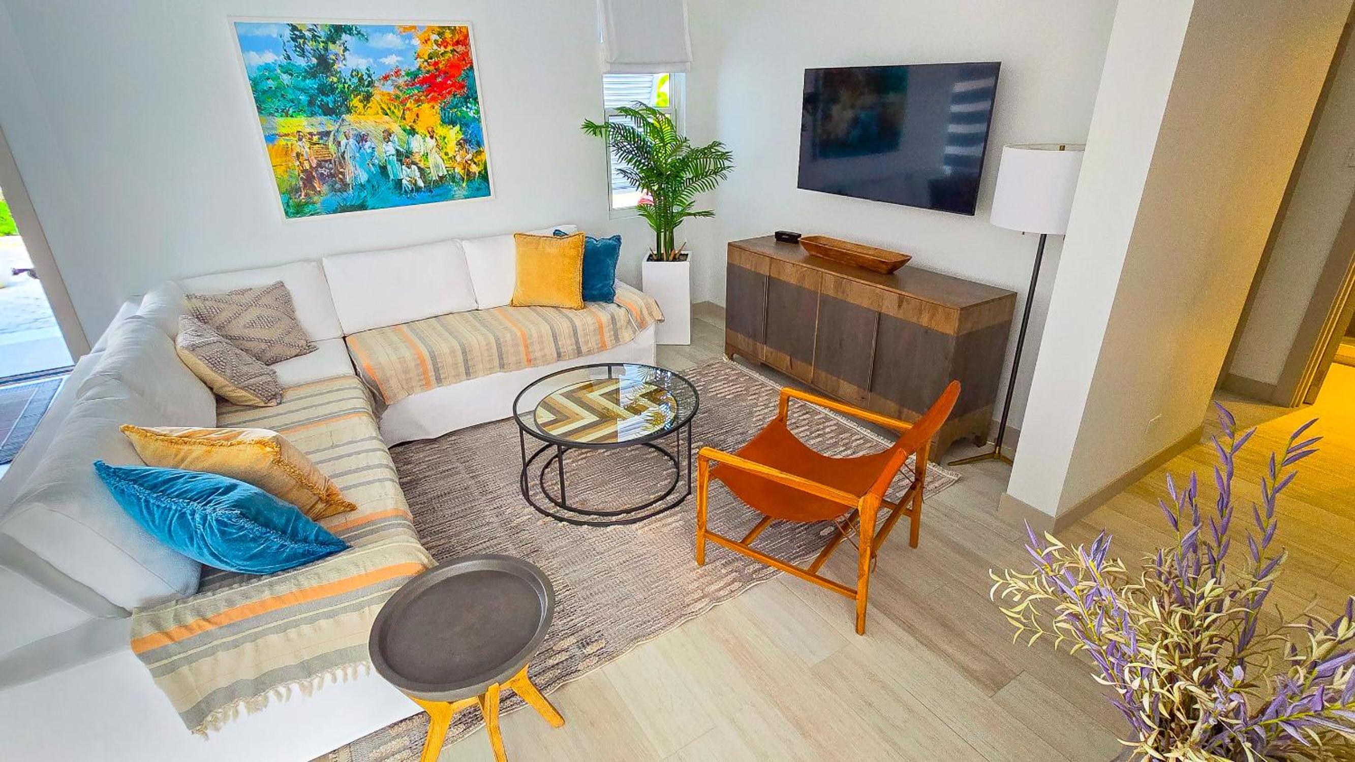 Colourful Serene 3BR Luxury Villa at Porters Place