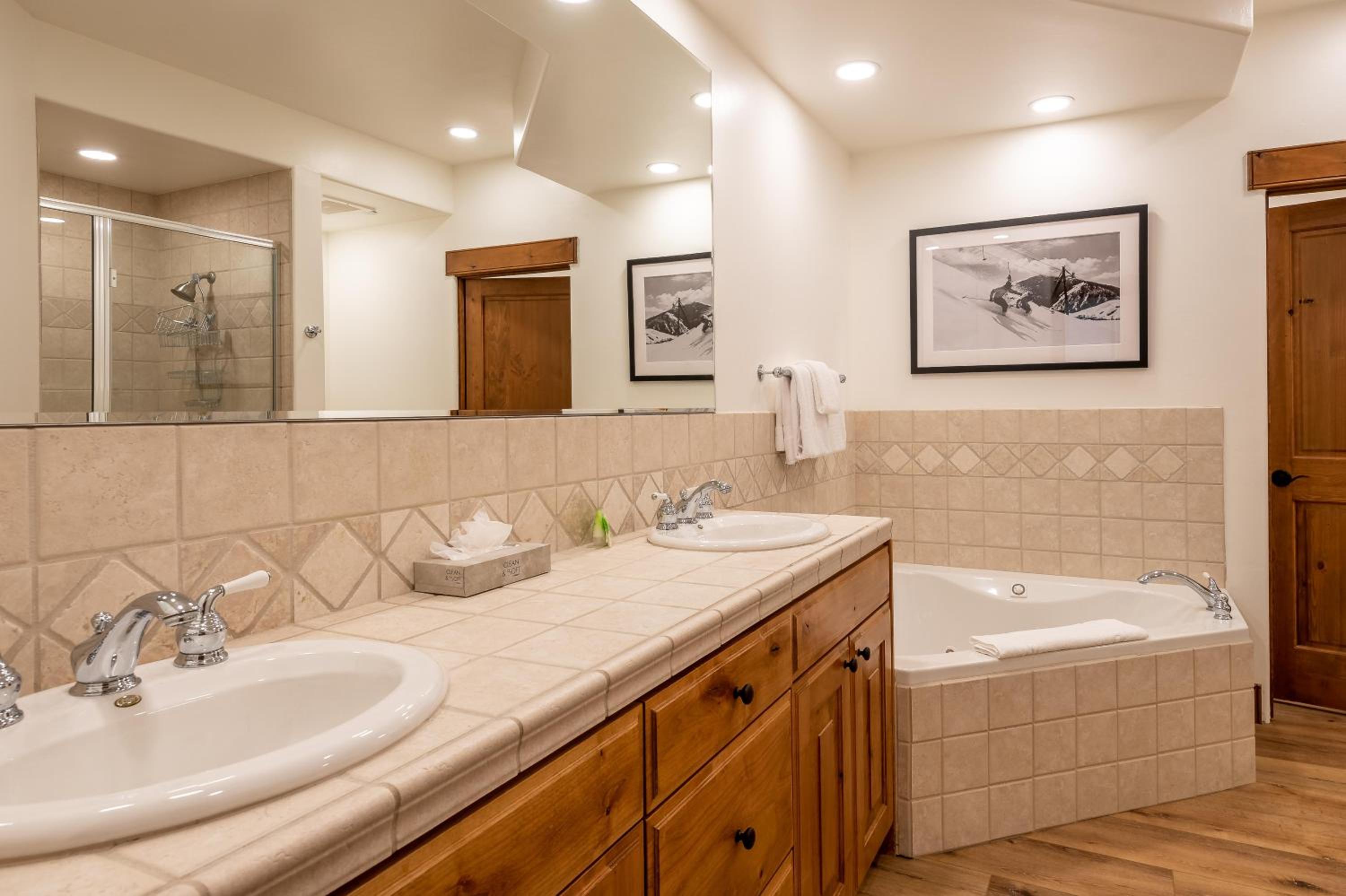 Ketchum Vacations - Westridge Condo 26 - Property Image 16