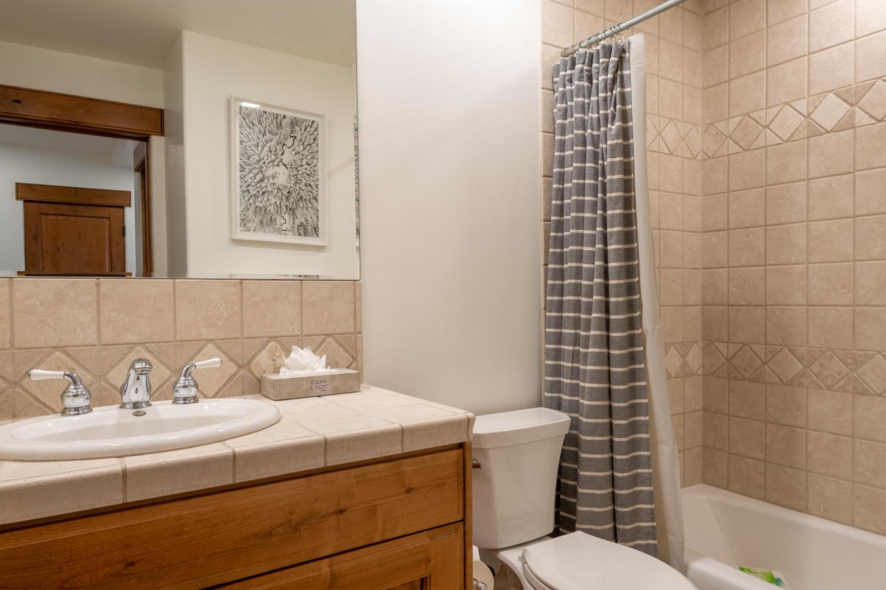 Ketchum Vacations - Westridge Condo 26 - Property Image 12