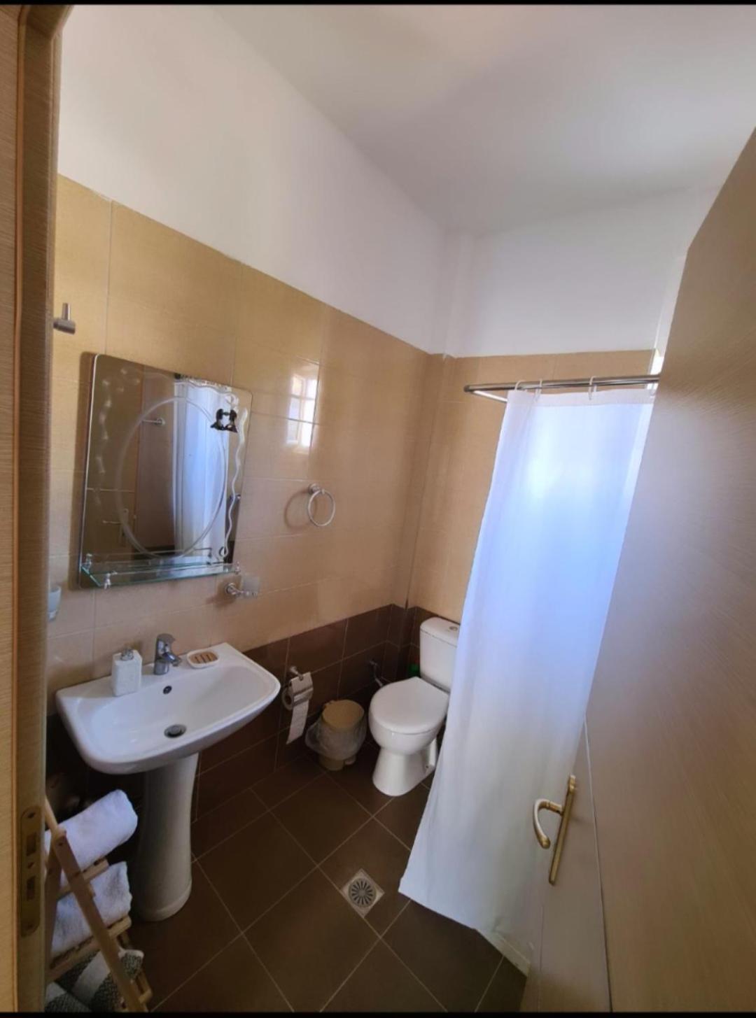 Saranda Relax New Apartment-Rare Find near Port