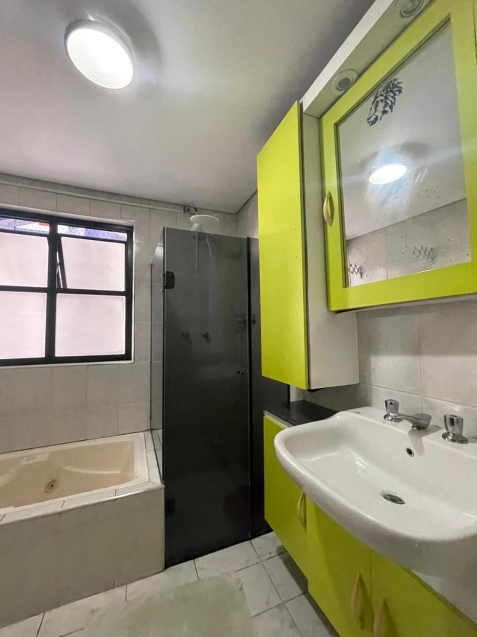 Flat com piscina ao lado da praia