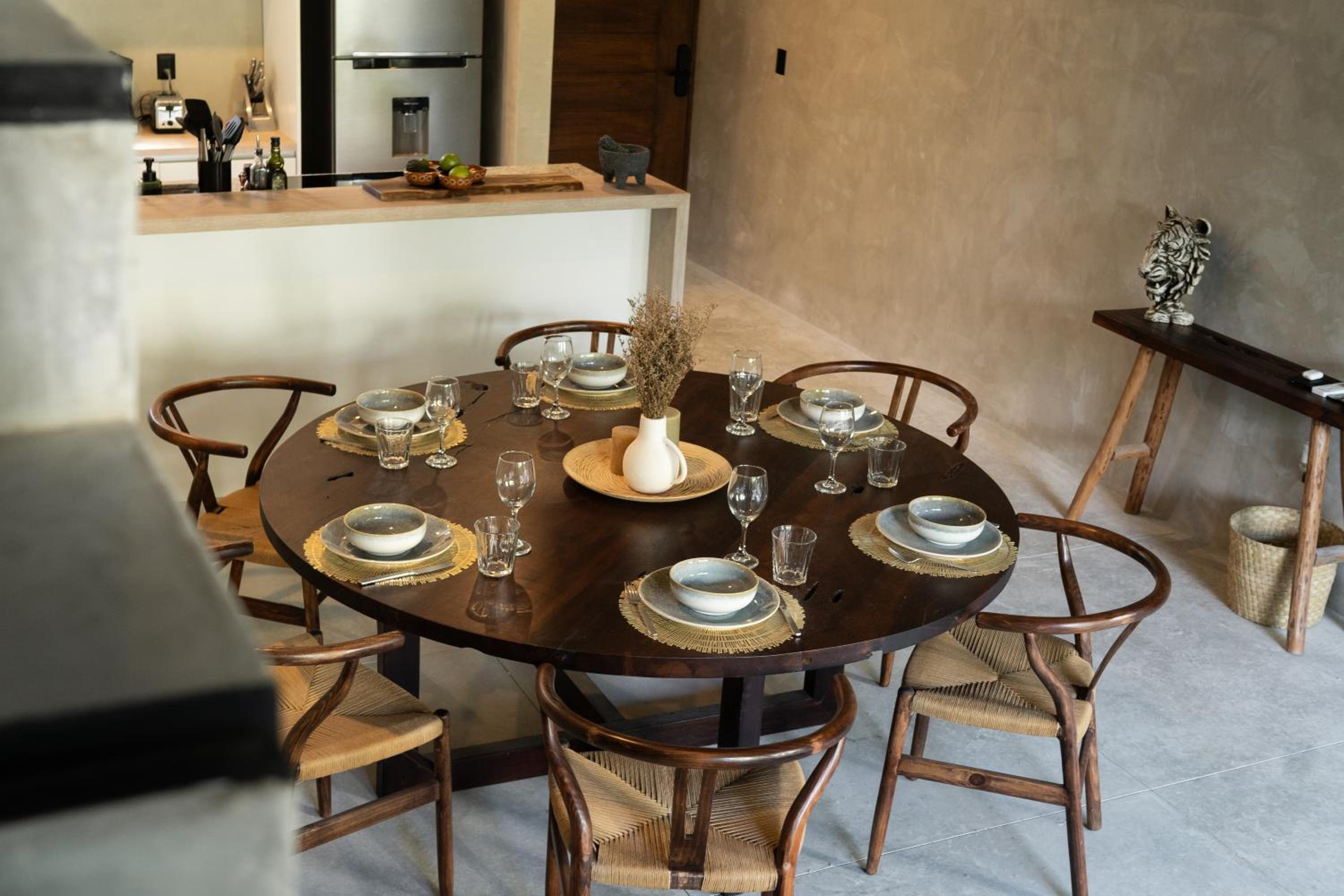 Design Luxury 3BR Villa with 3 Pools, stunning Rooftop, Boho Style, Near Beach view 4