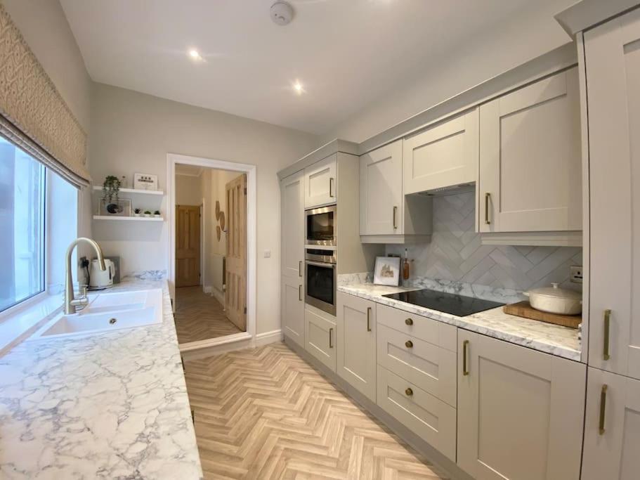 Beautiful Period York Property with free parking view 2