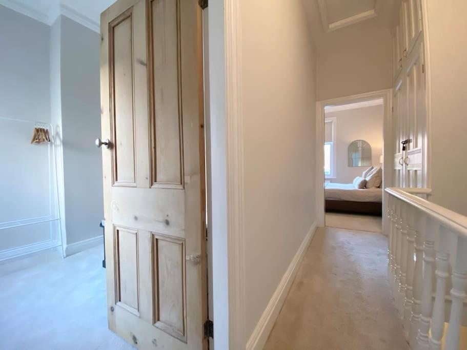 Beautiful Period York Property with free parking view 4