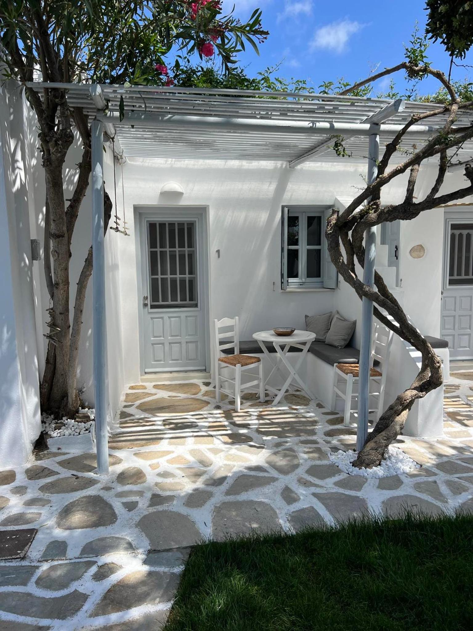 Flisvos Beach Garden
