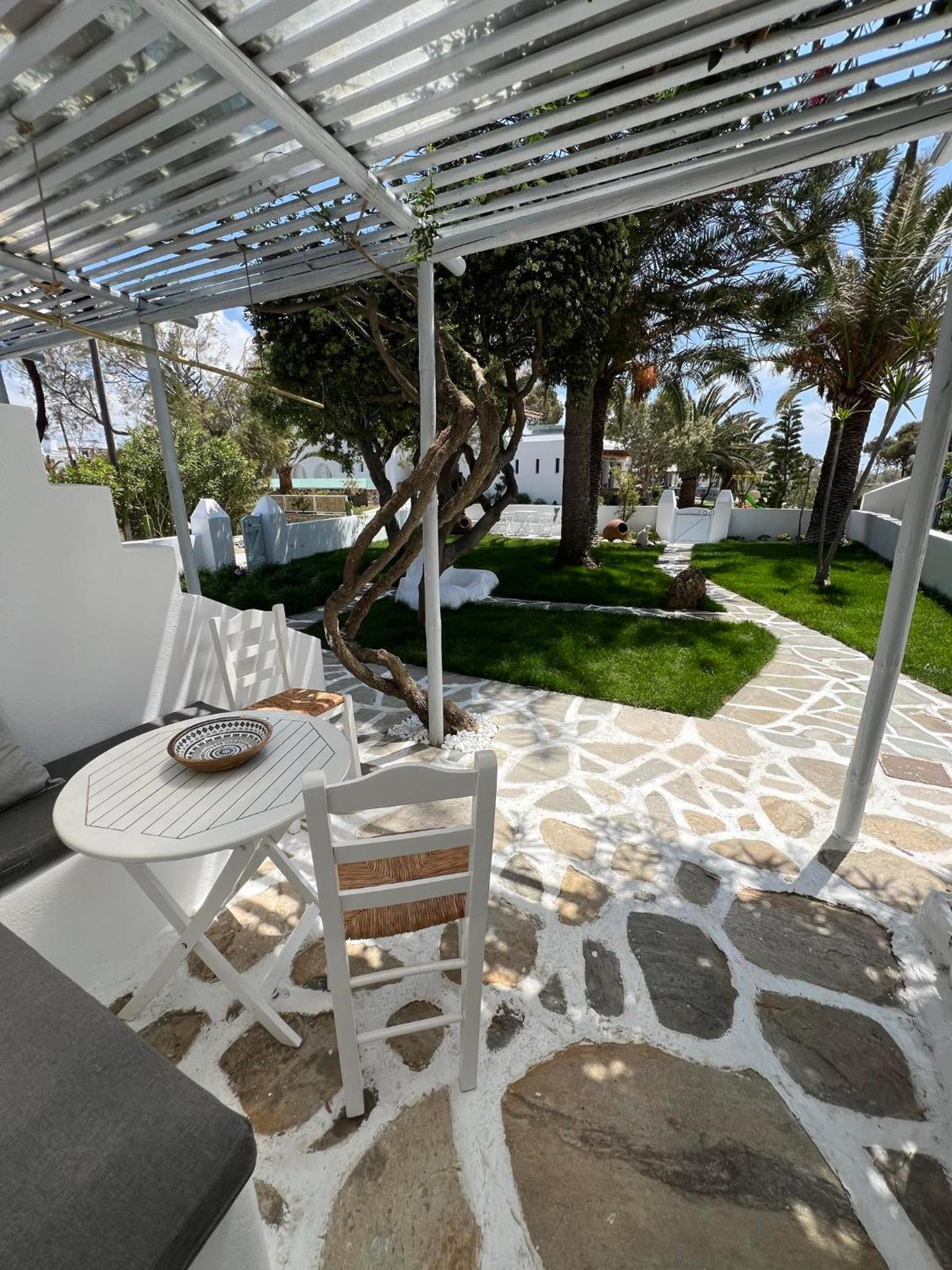 Flisvos Beach Garden