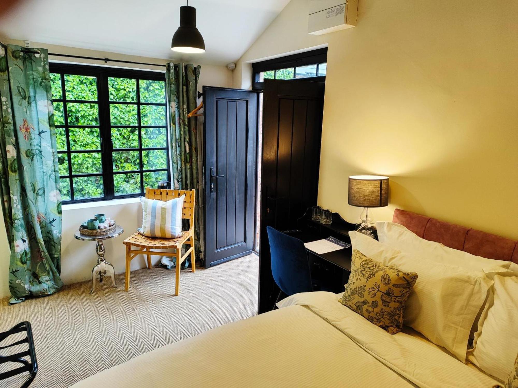Cotswold Bankview