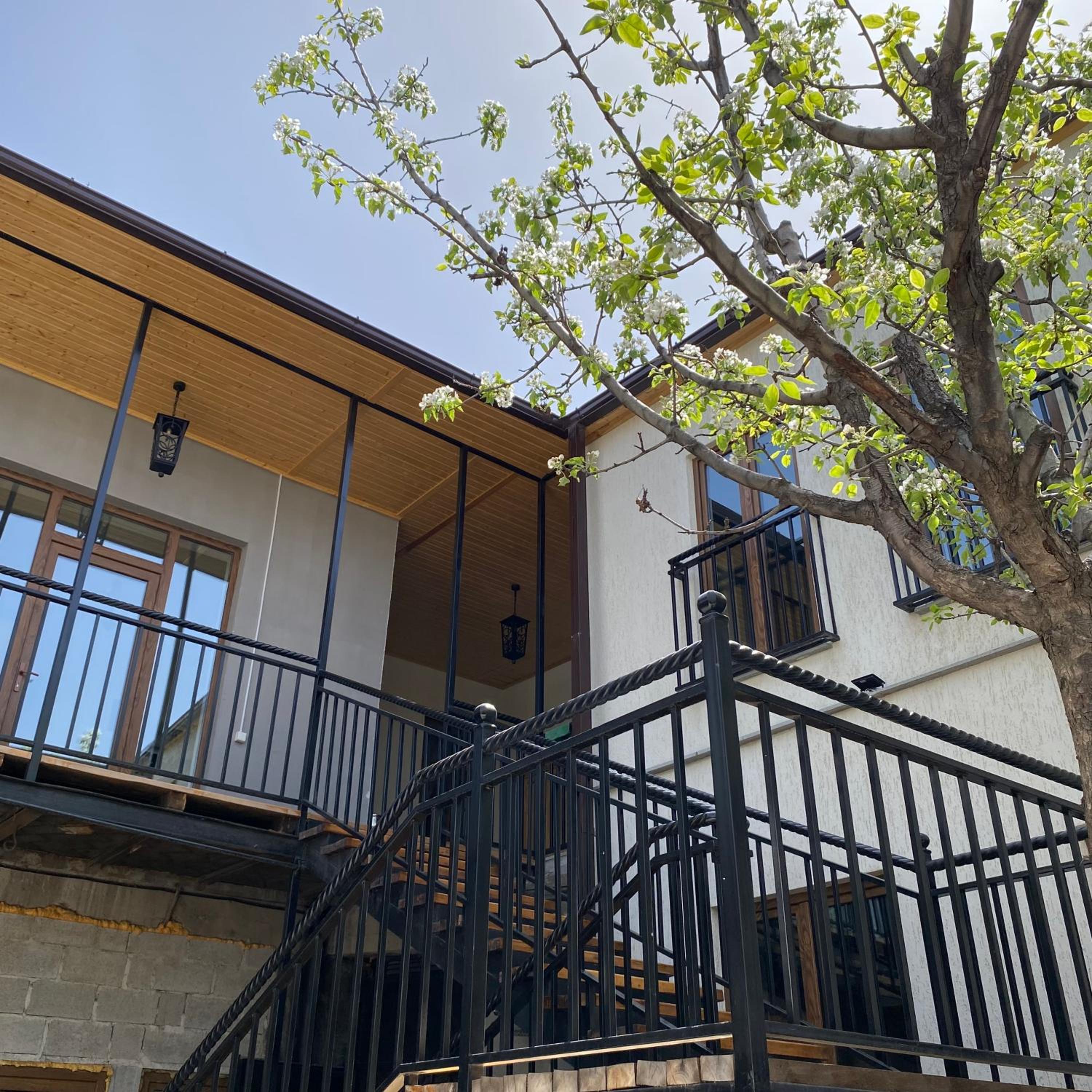 Nur Guest House