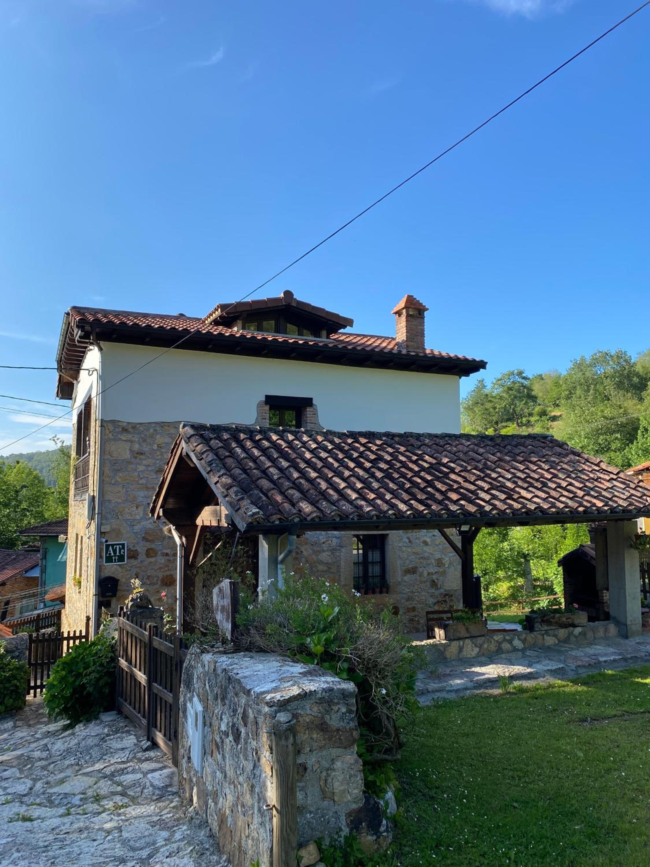Apartamentos Rurales La Caviana