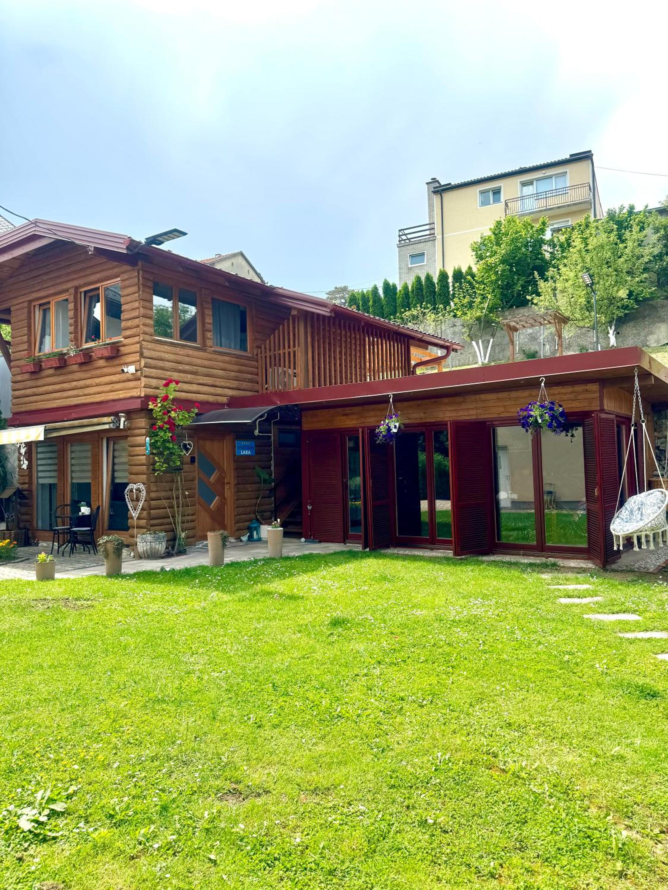 Apartmani Lara&Sara