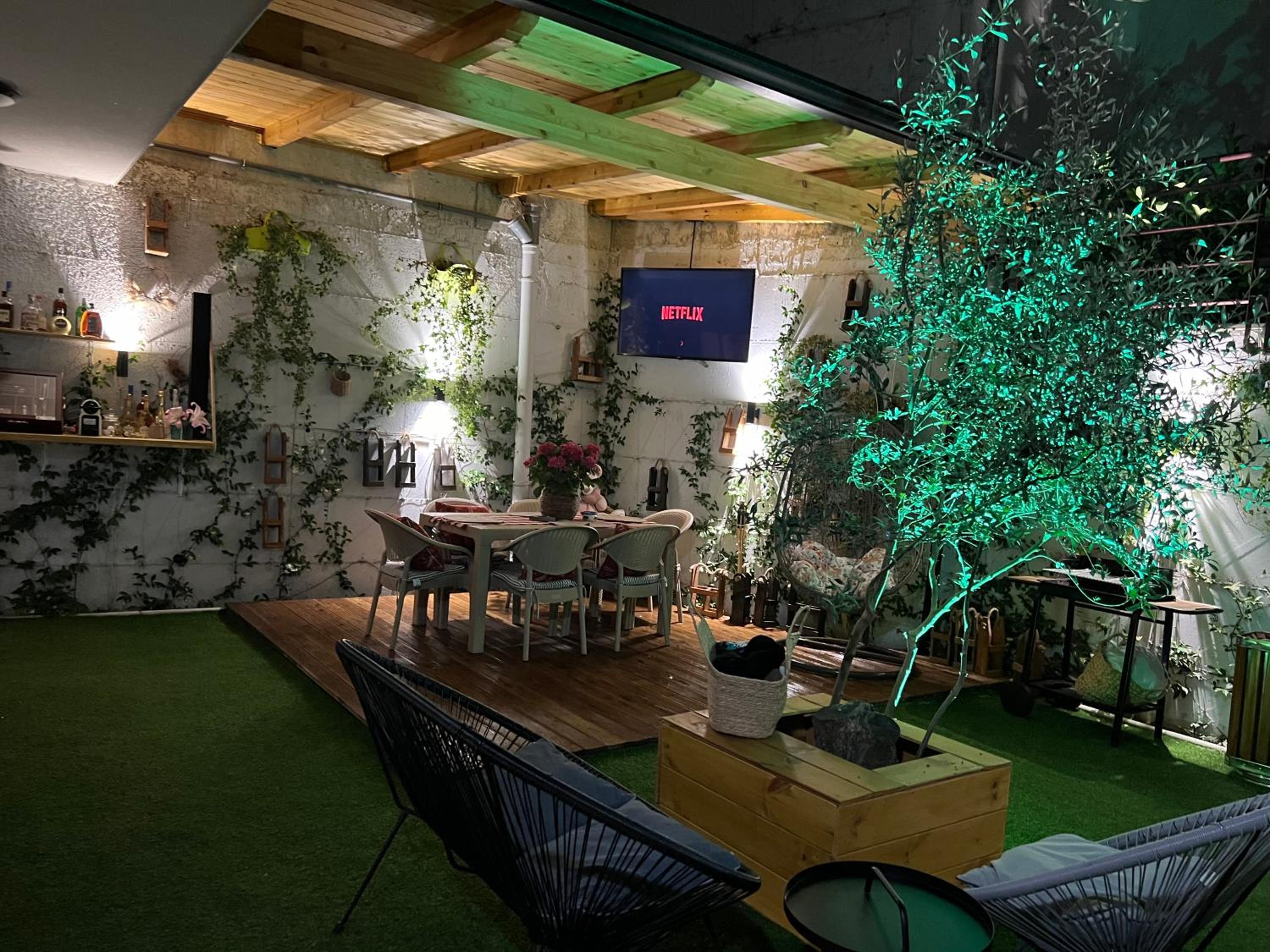 garden apartment
