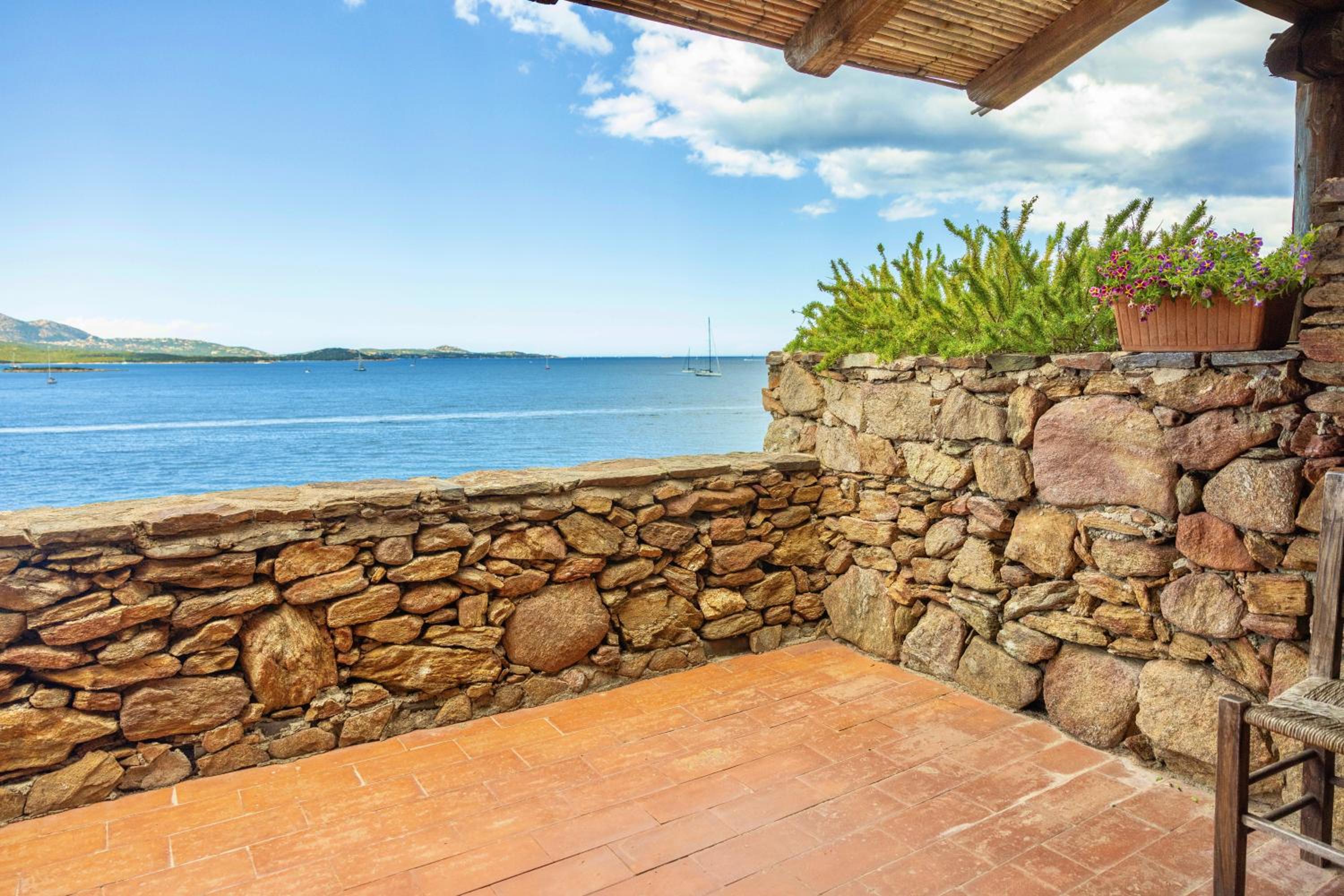 Sea View Apartment view 5