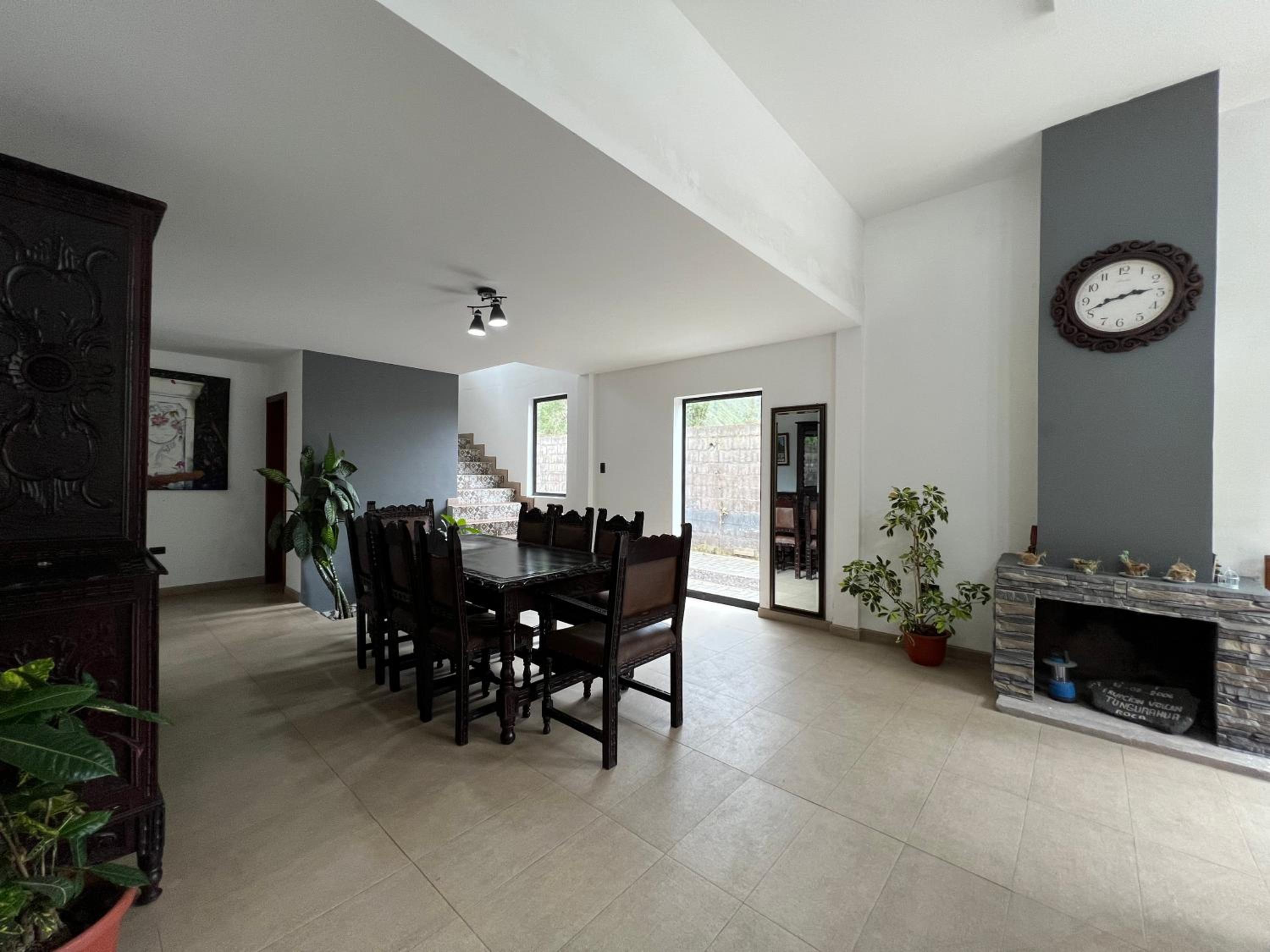 Exclusive Villa- 4 Bedrooms 4 bath view 2