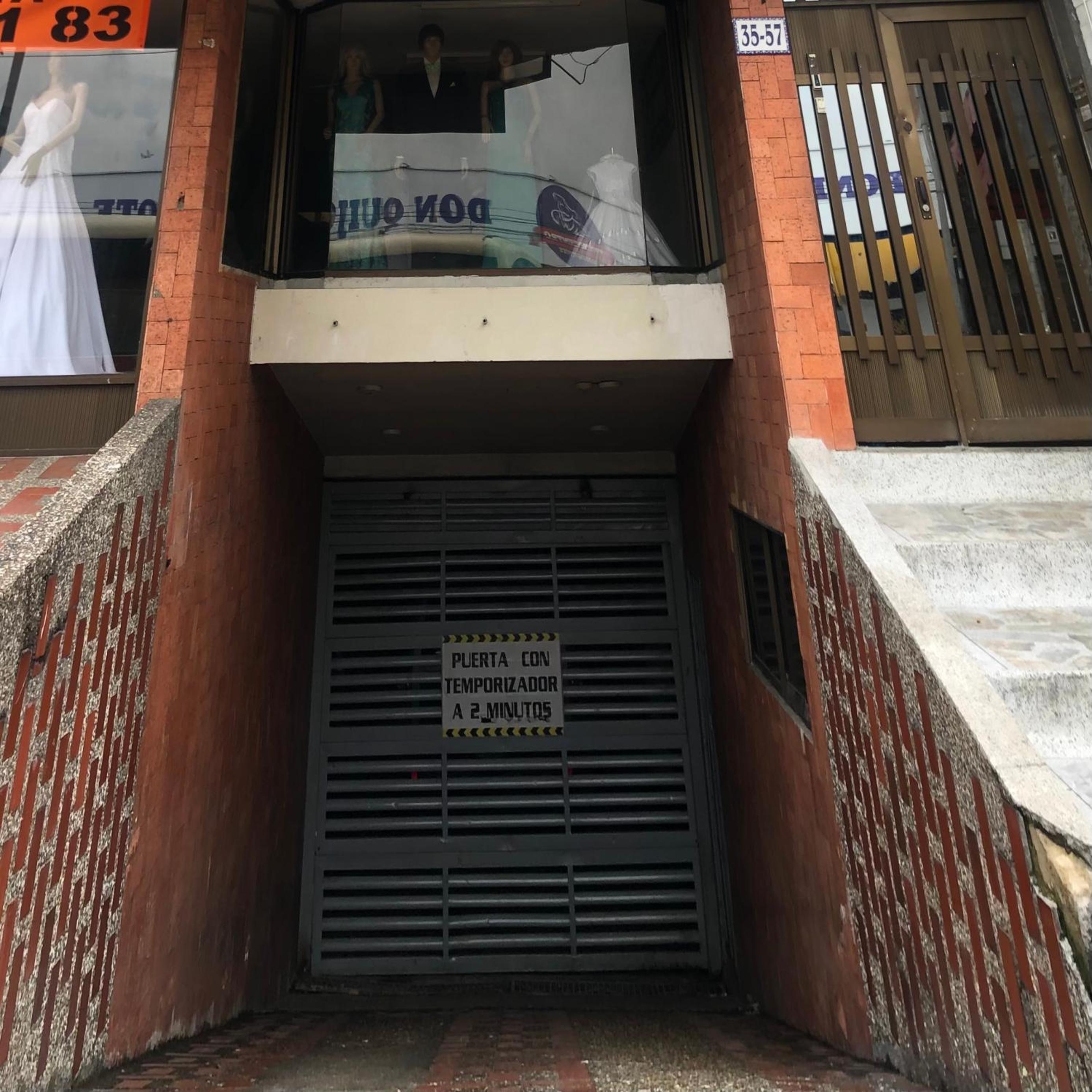 Apartamento cómodo en laureles, grande , céntrico , bien ubicado Apto303
