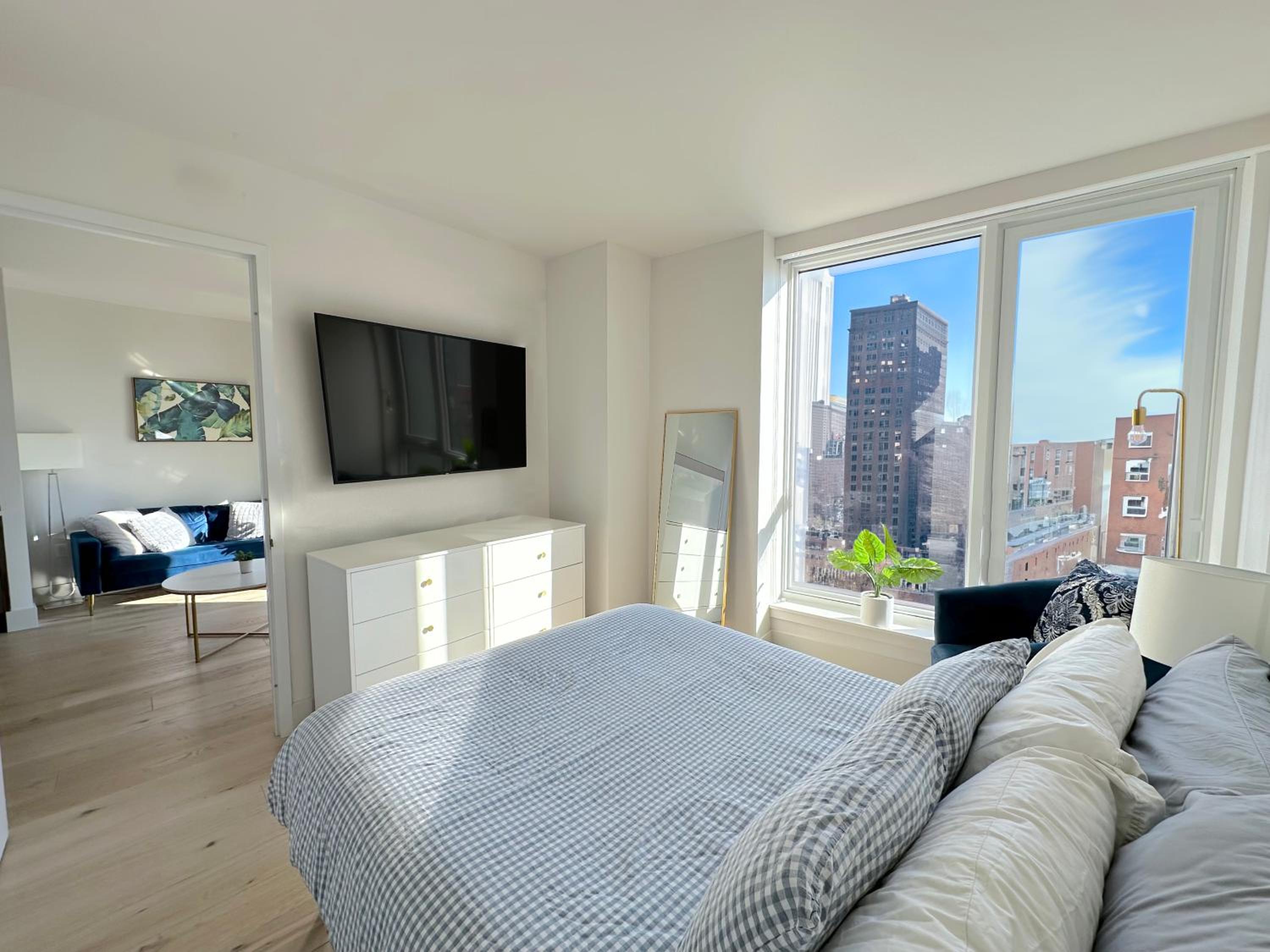 Large 1 Bedroom - Private Balcony - Luxury Building - Manhattan