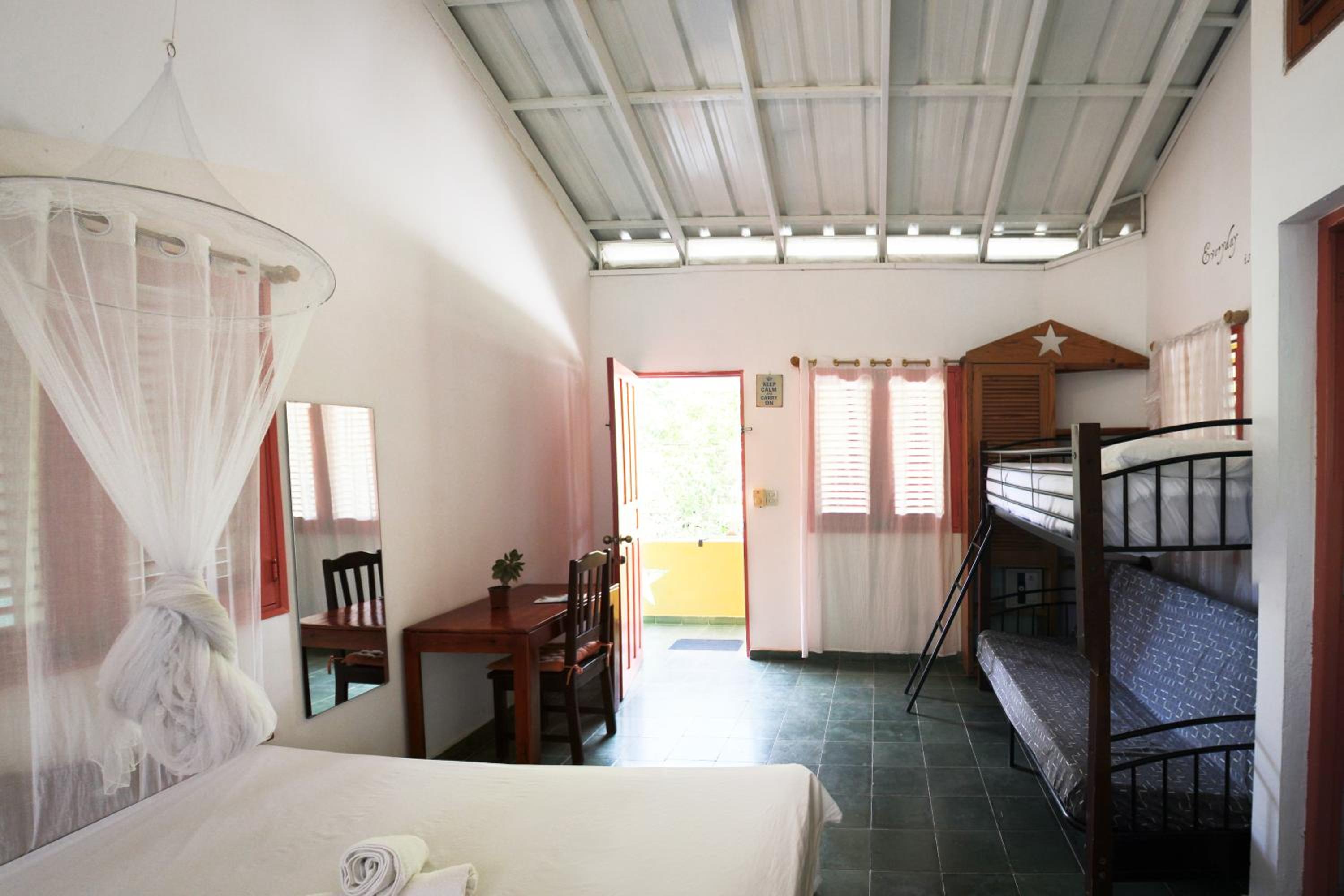 Casa Delfin Guest House