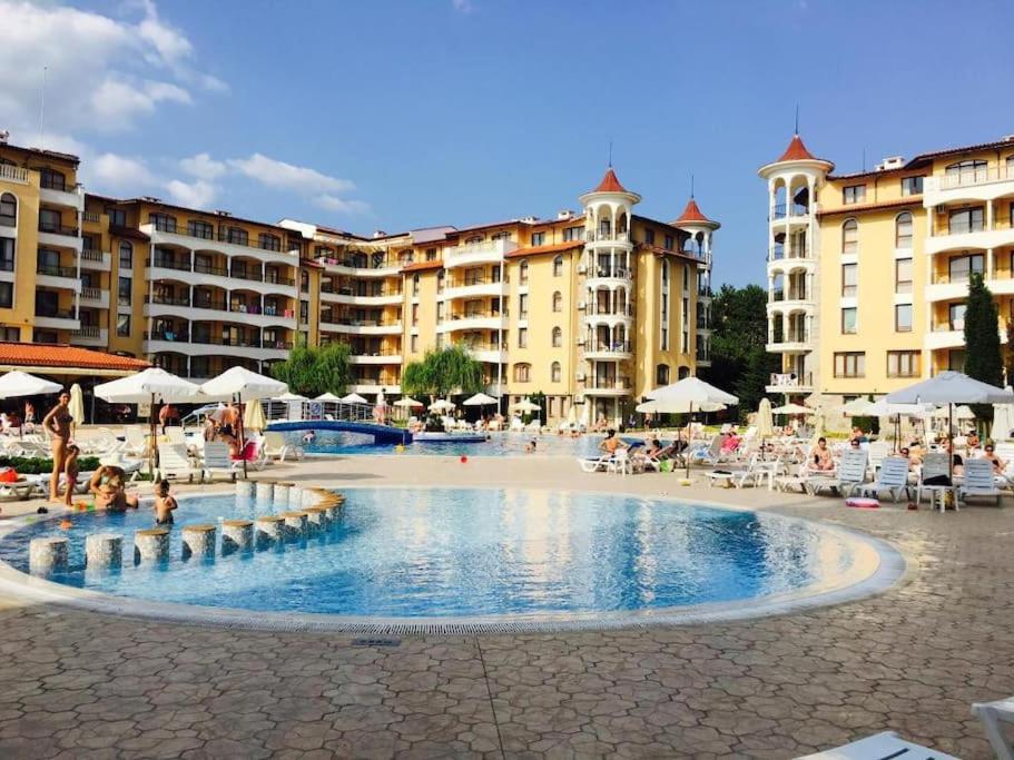 Apartment Lilou - 3 pools, SPA, gym, playgrounds