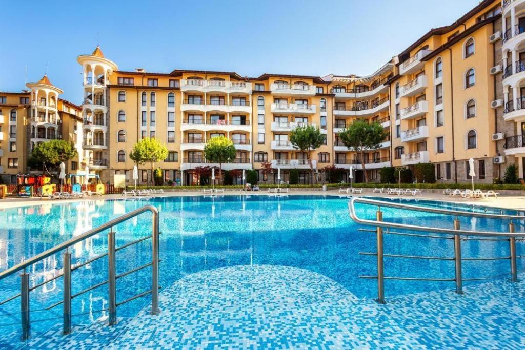Apartment Lilou - 3 pools, SPA, gym, playgrounds