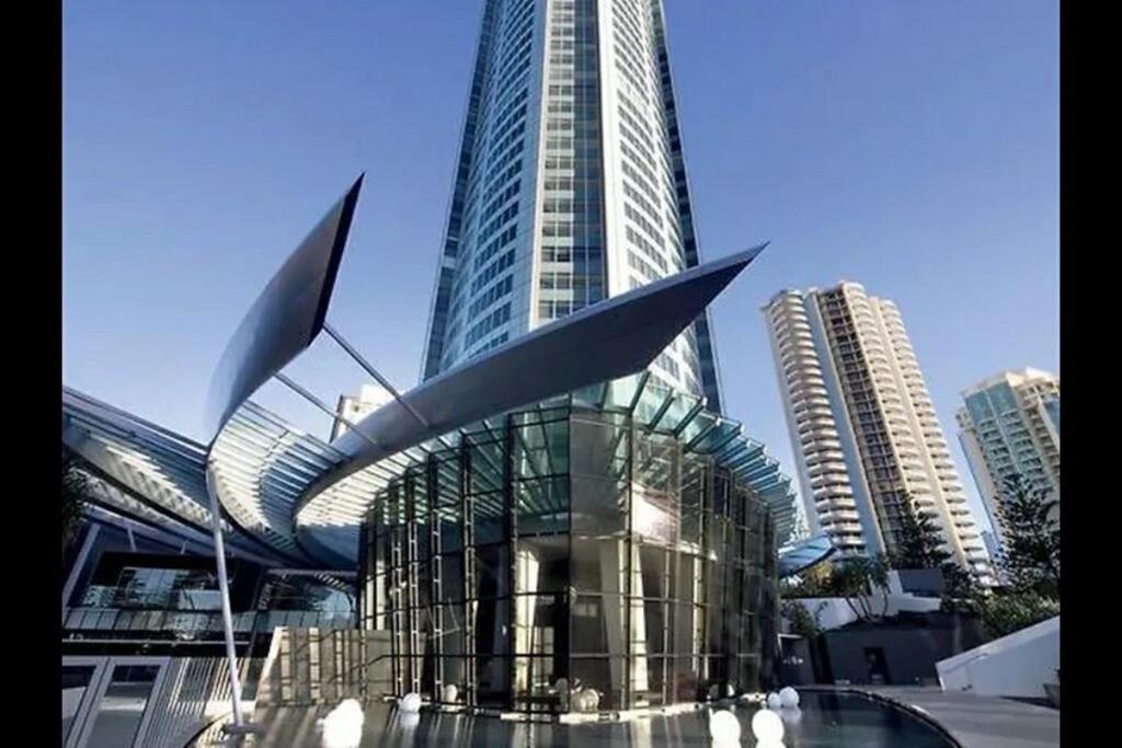 Level 36 Skyline View Lux Private Apartment - 2BR 1B 1C