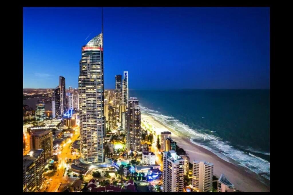 Level 36 Skyline View Lux Private Apartment - 2BR 1B 1C