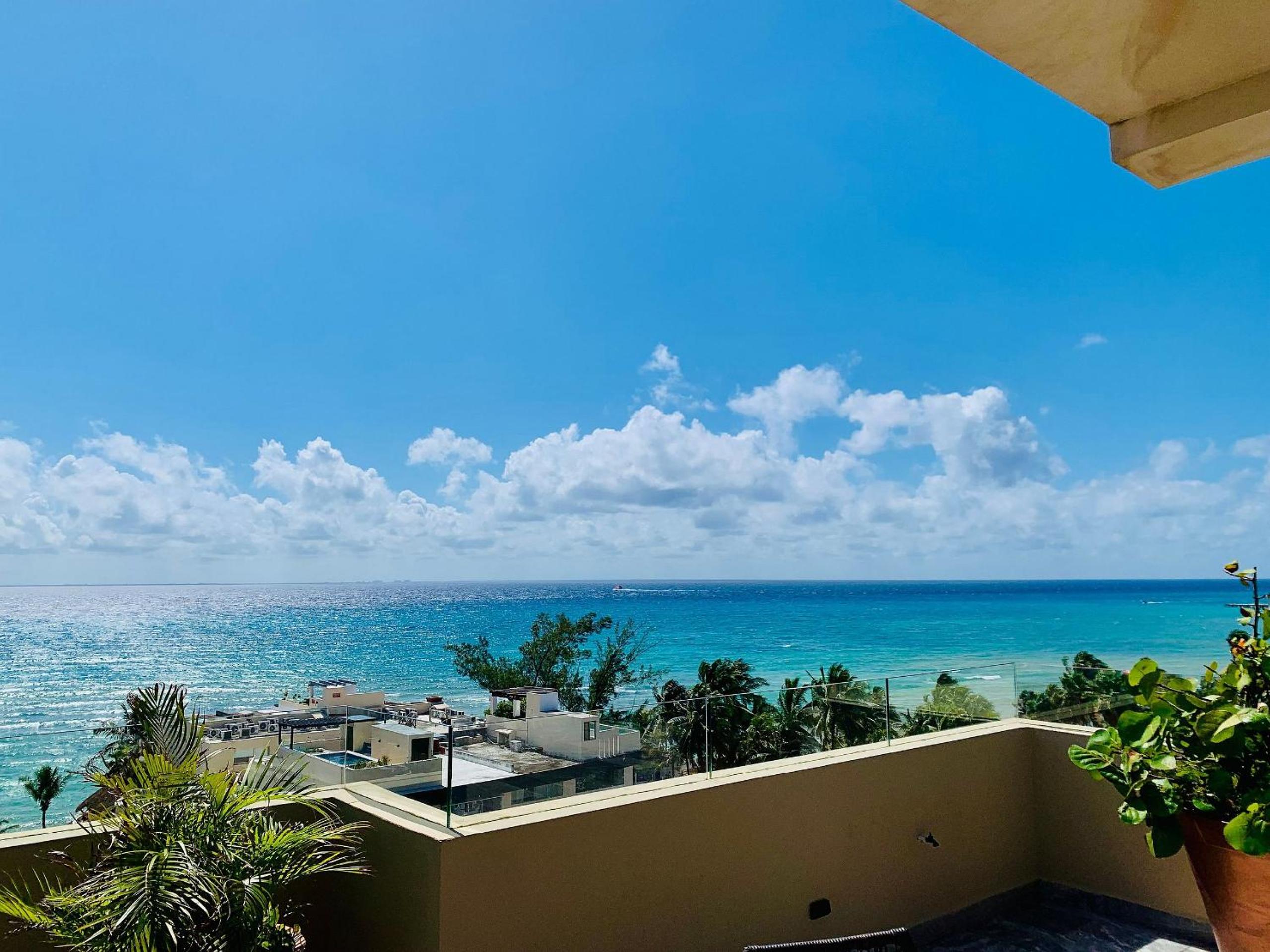 1 block from beach 2BR pool ocean view view 4