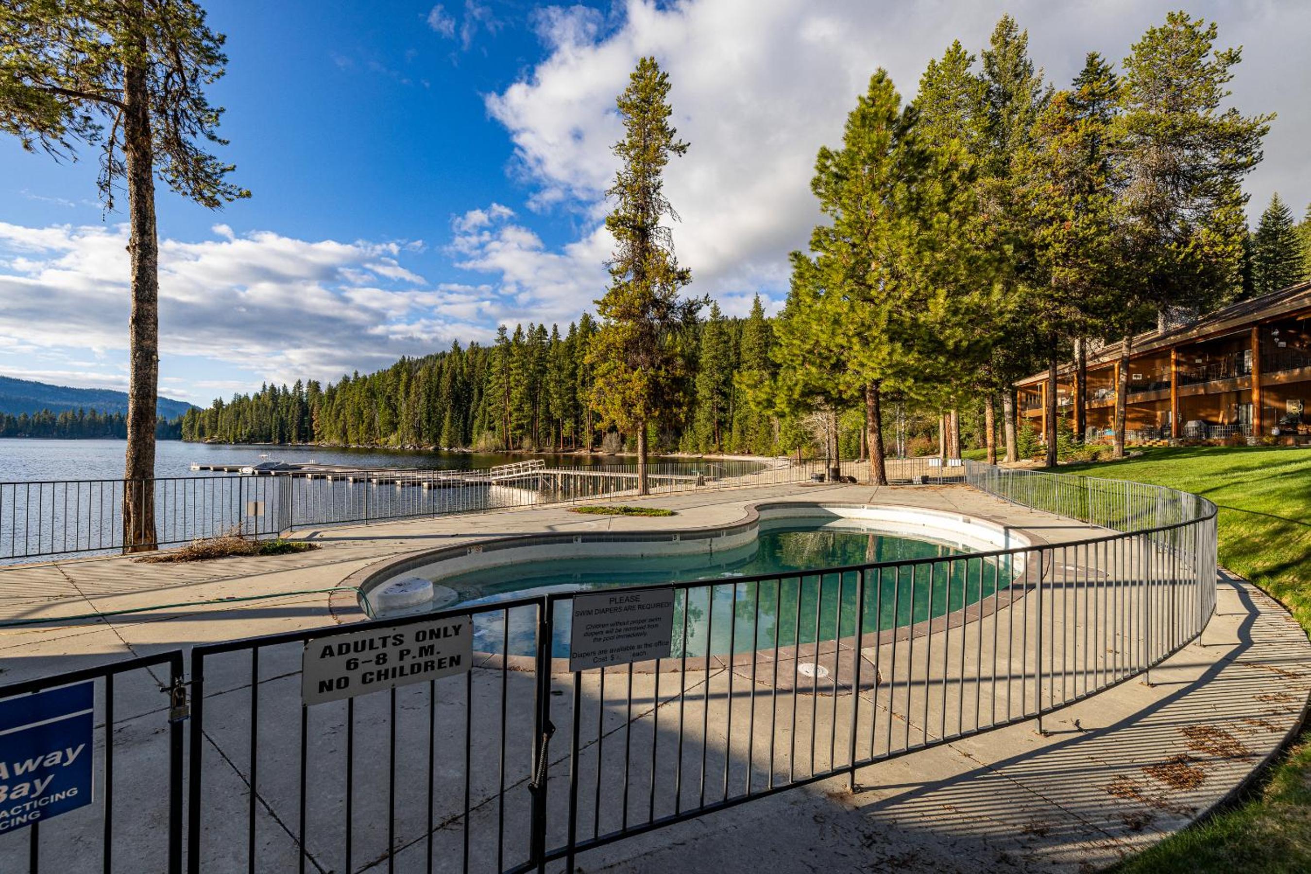 New* Tamarack Bay Classic - Lakefront condo - dock - pool - beach view 2