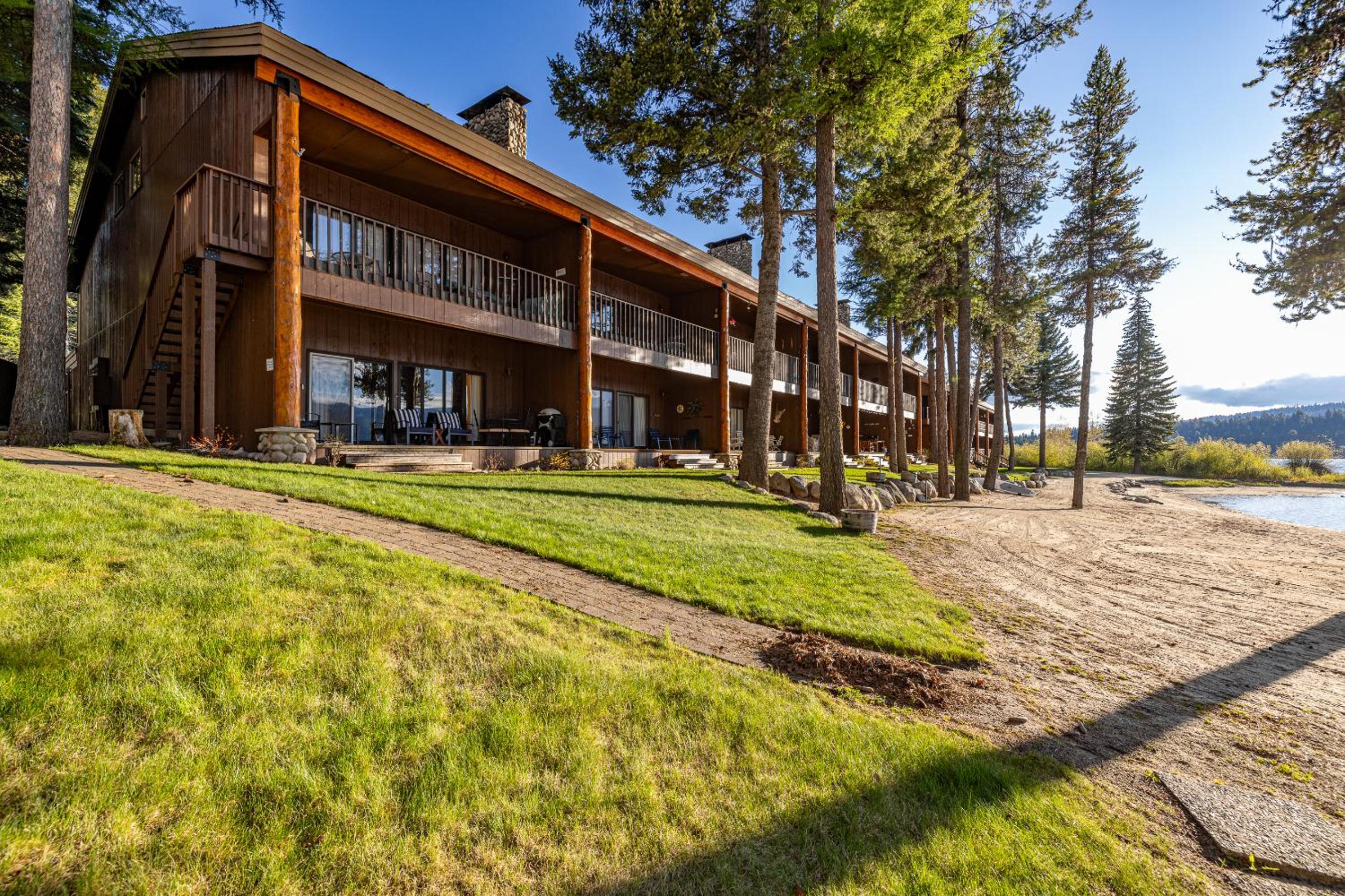New* Tamarack Bay Classic - Lakefront condo - dock - pool - beach view 5