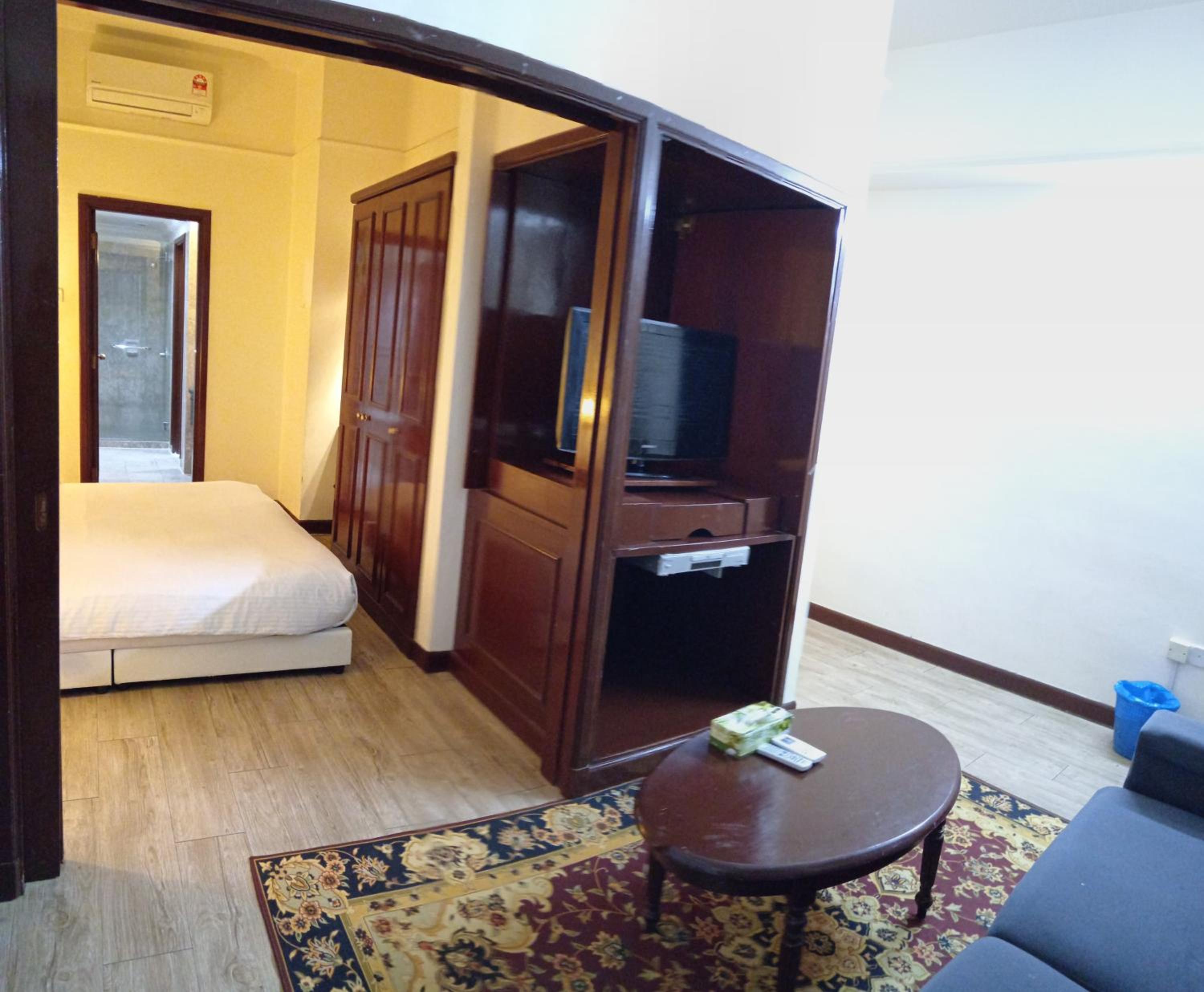 NS Golden Suites at Times Square