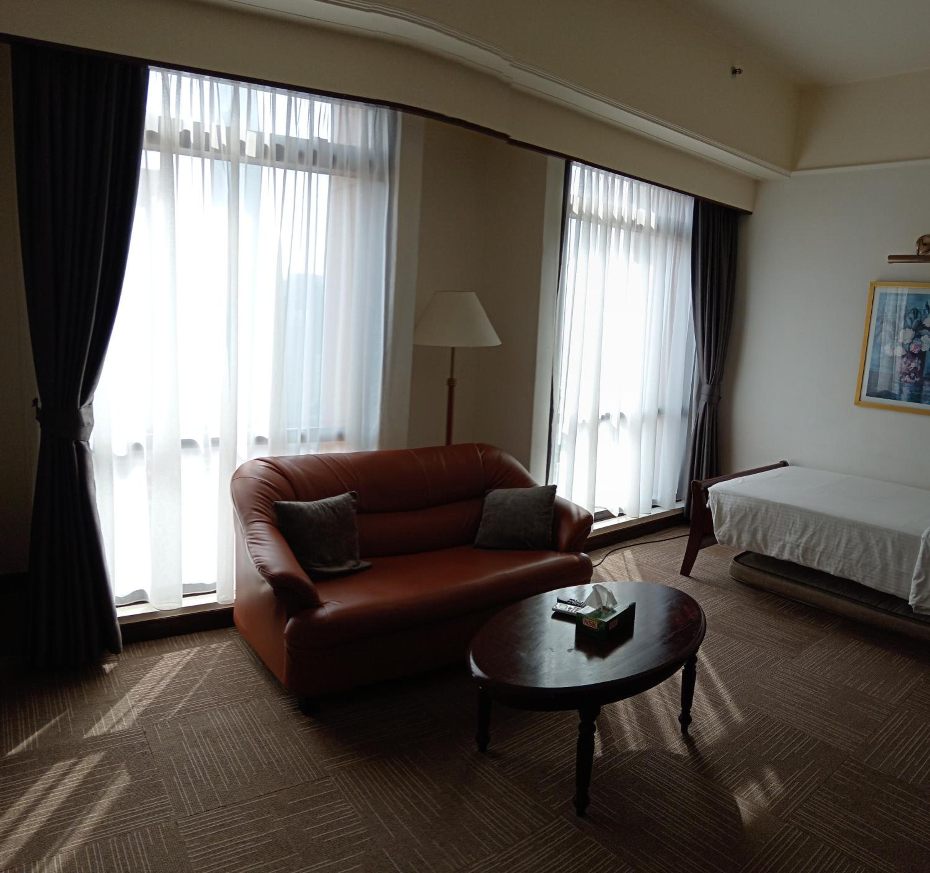 NS Golden Suites at Times Square