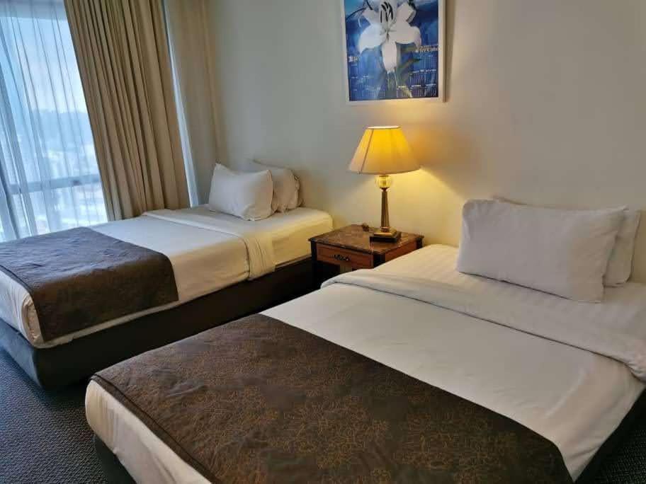NS Golden Suites at Times Square