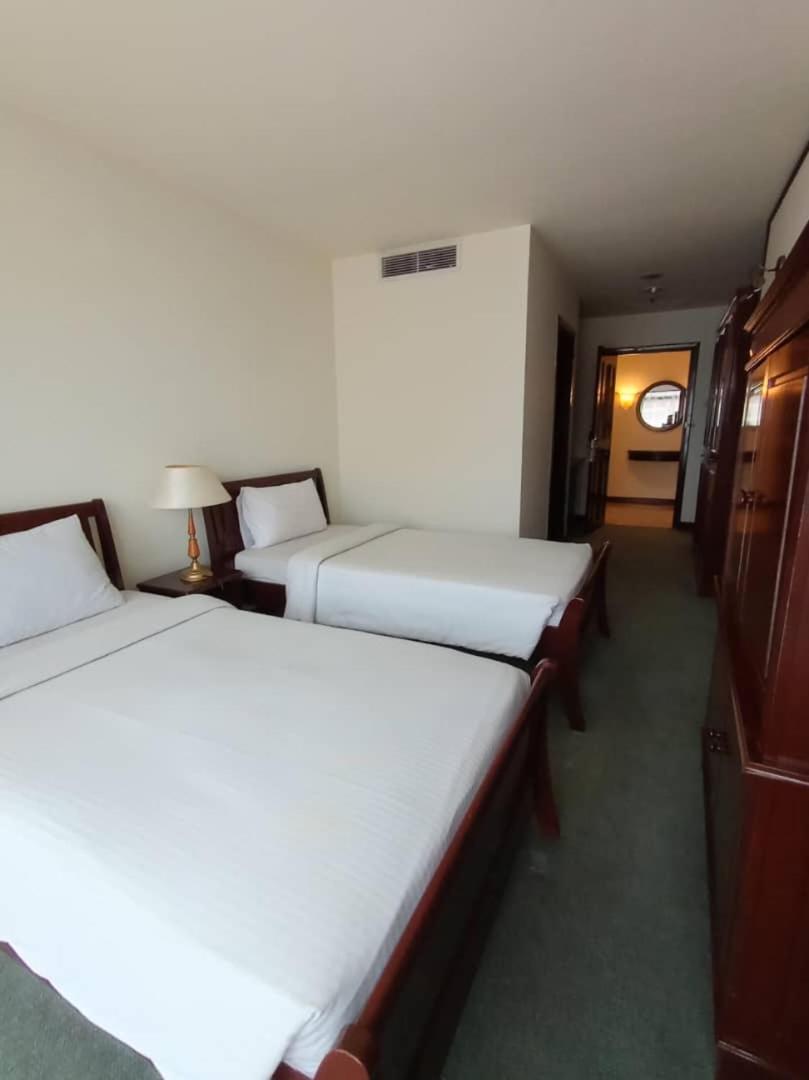 NS Golden Suites at Times Square