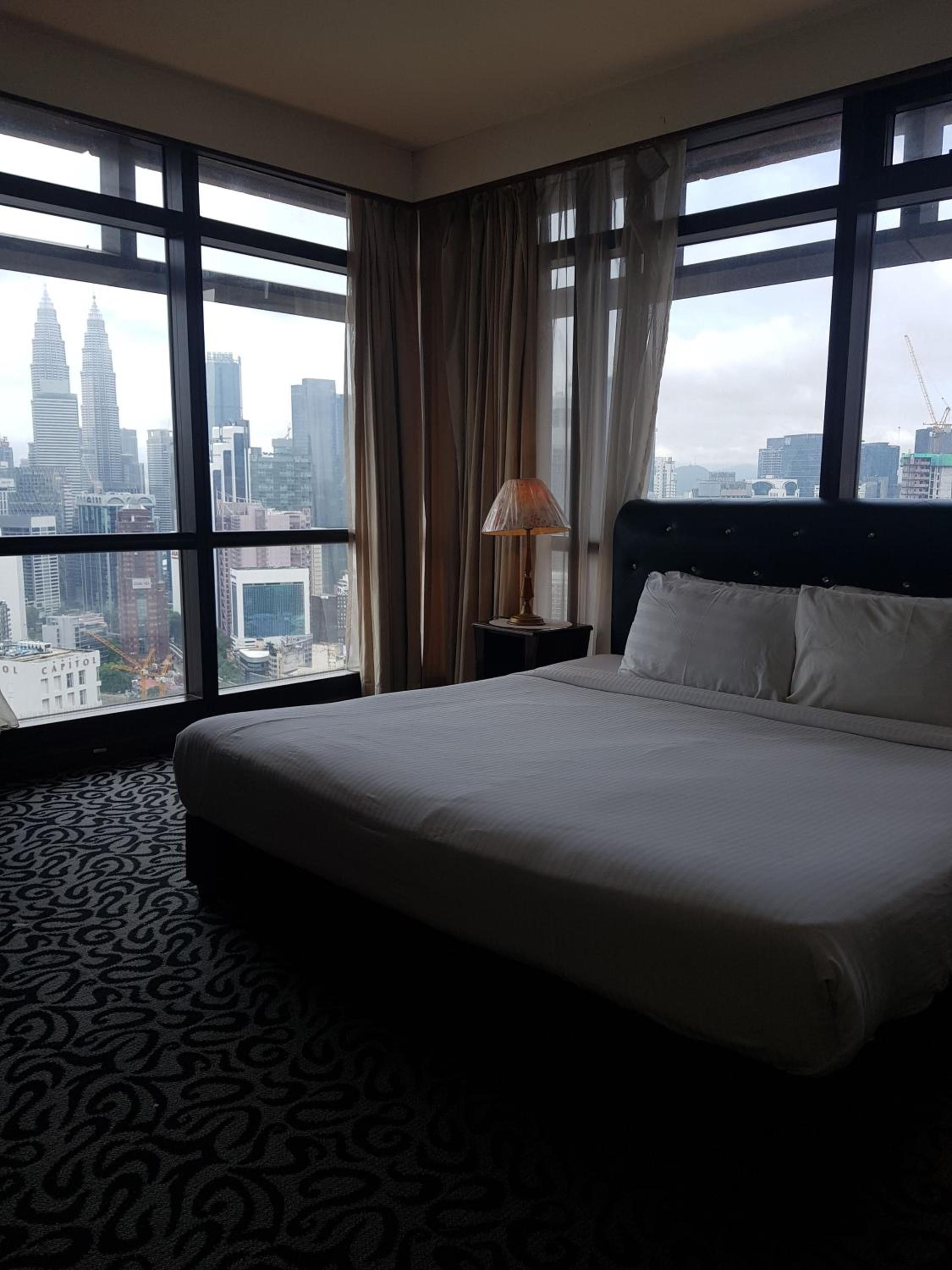 NS Golden Suites at Times Square