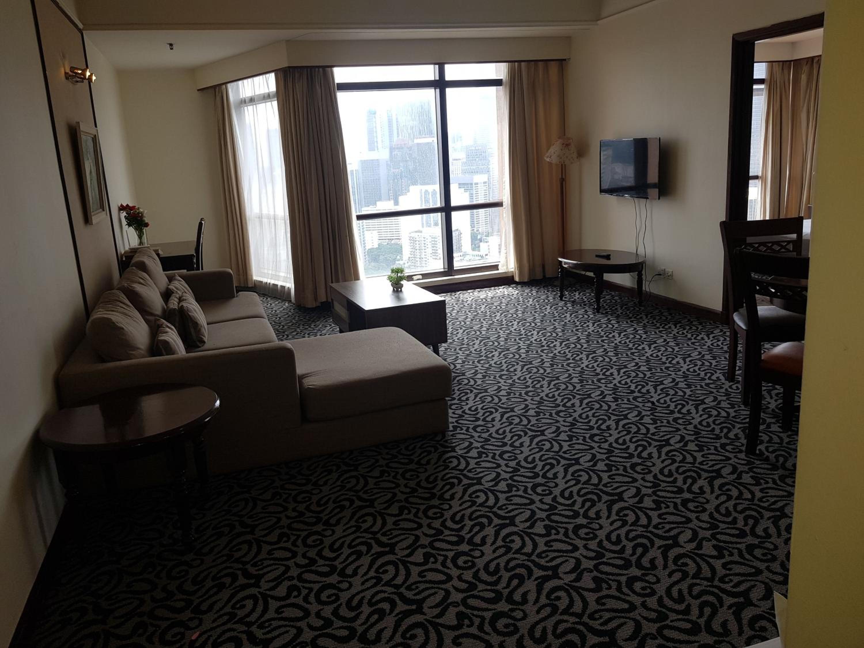NS Golden Suites at Times Square