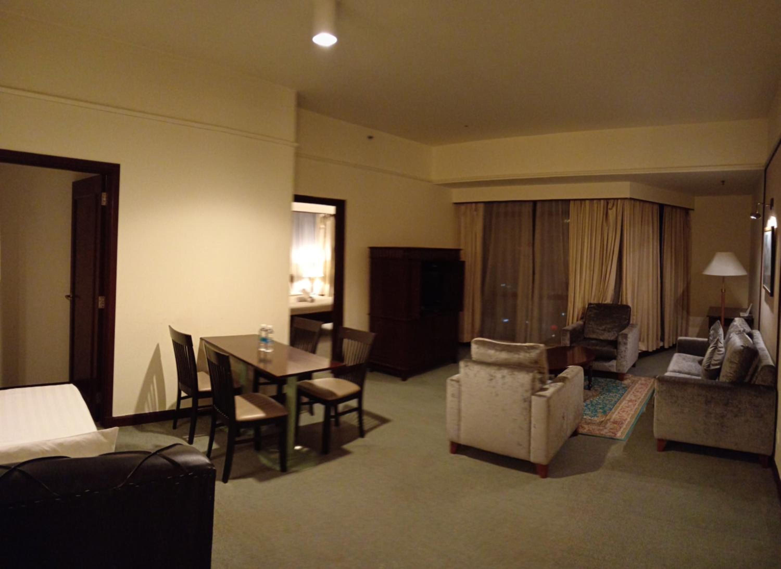 NS Golden Suites at Times Square