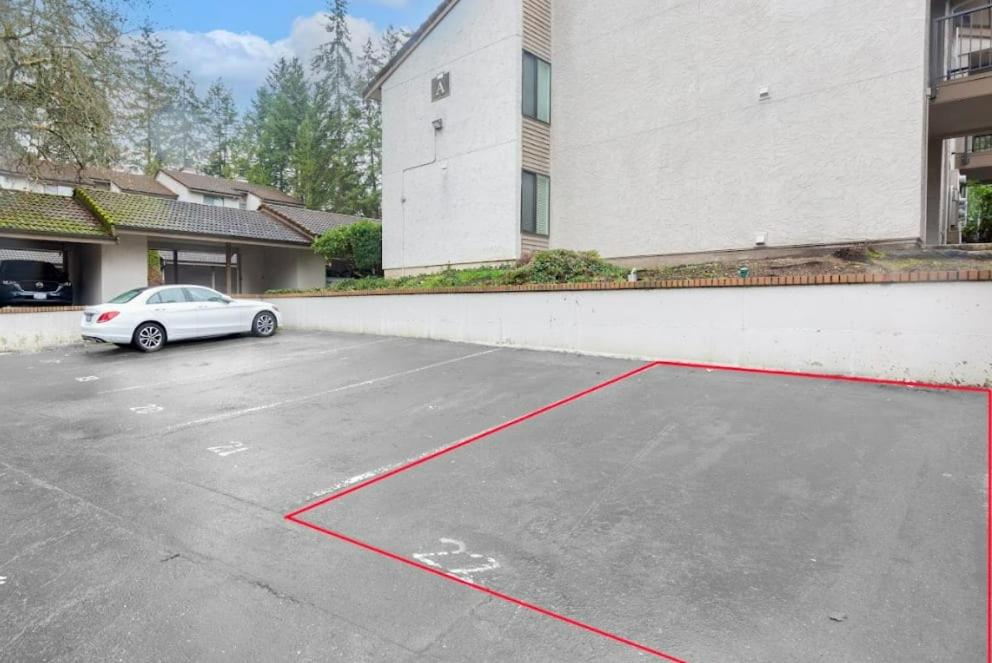Bellevue Modern Luxe Townhouse near DT 520 I405 view 3