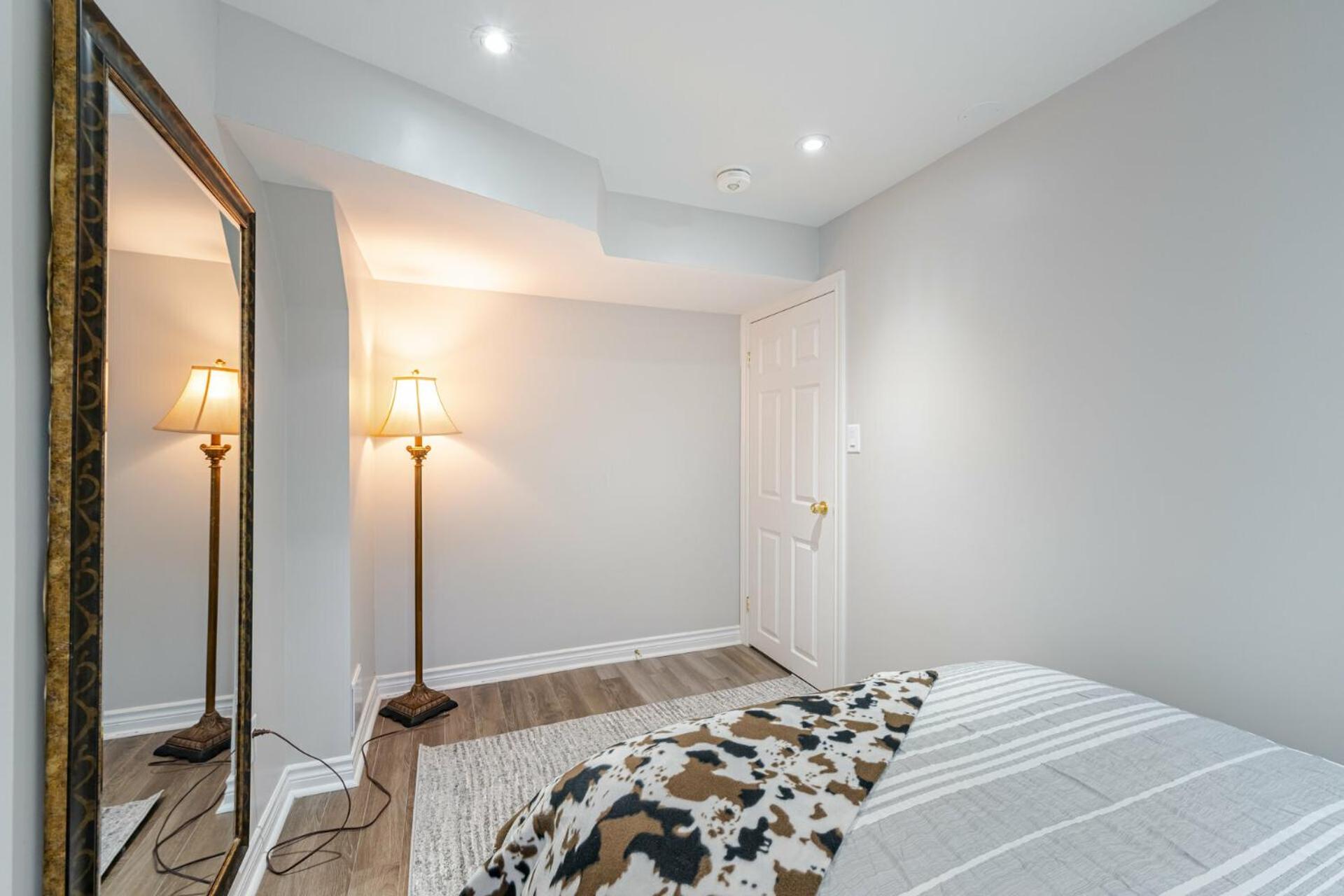 Lovely Cozy Apartment - Image 2