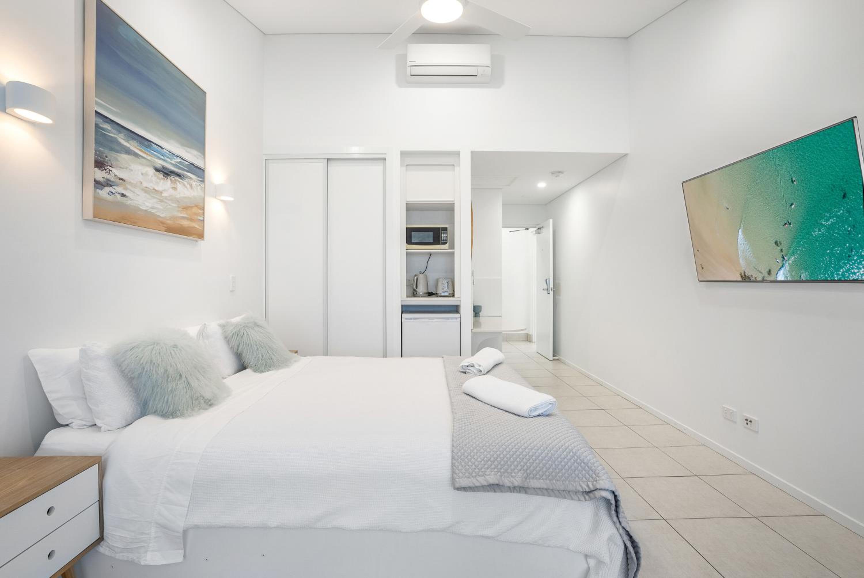 Lennox Head Waves Beachfront Penthouse